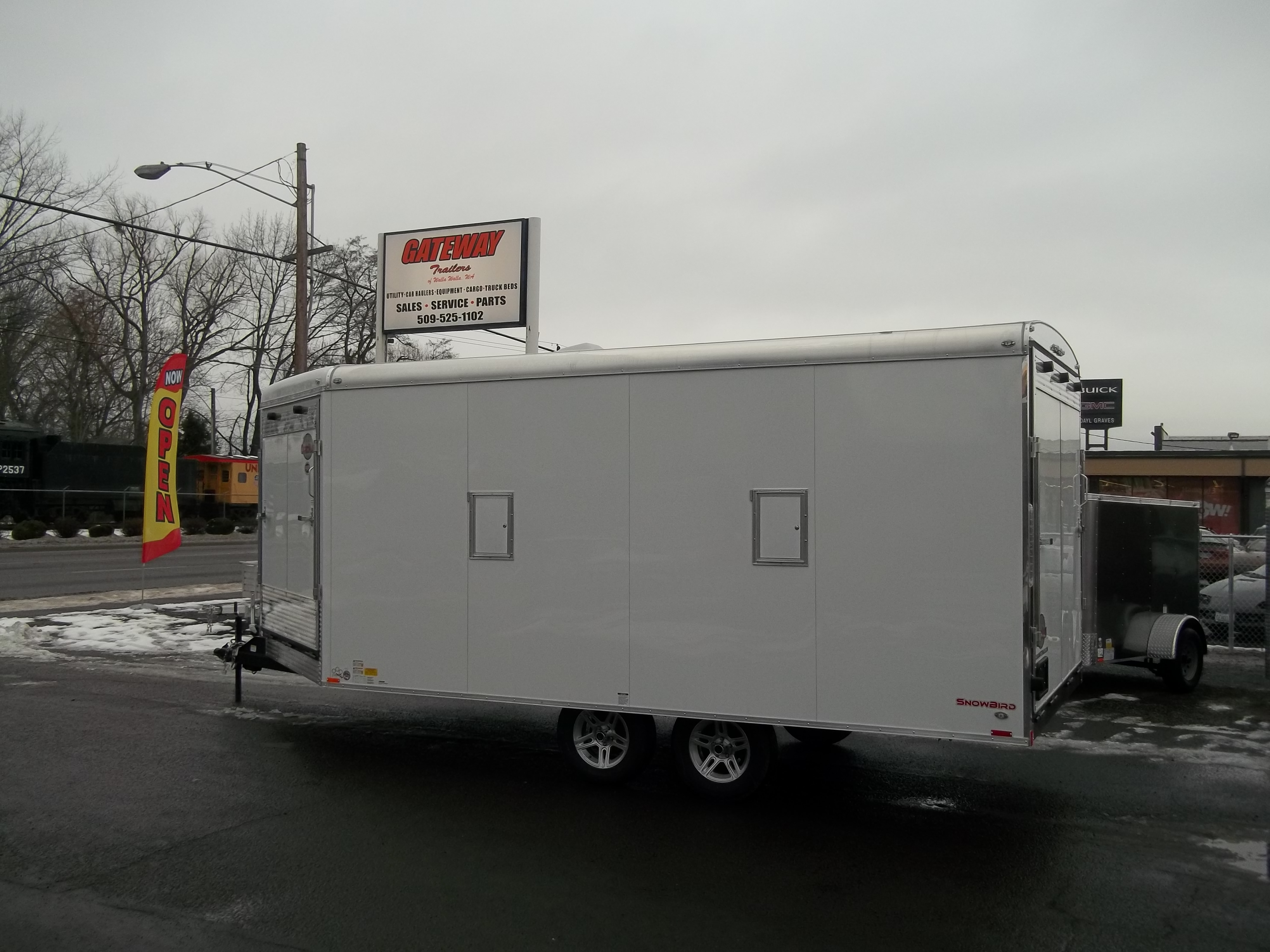 100_2508 Gateway Trailers of Hermiston