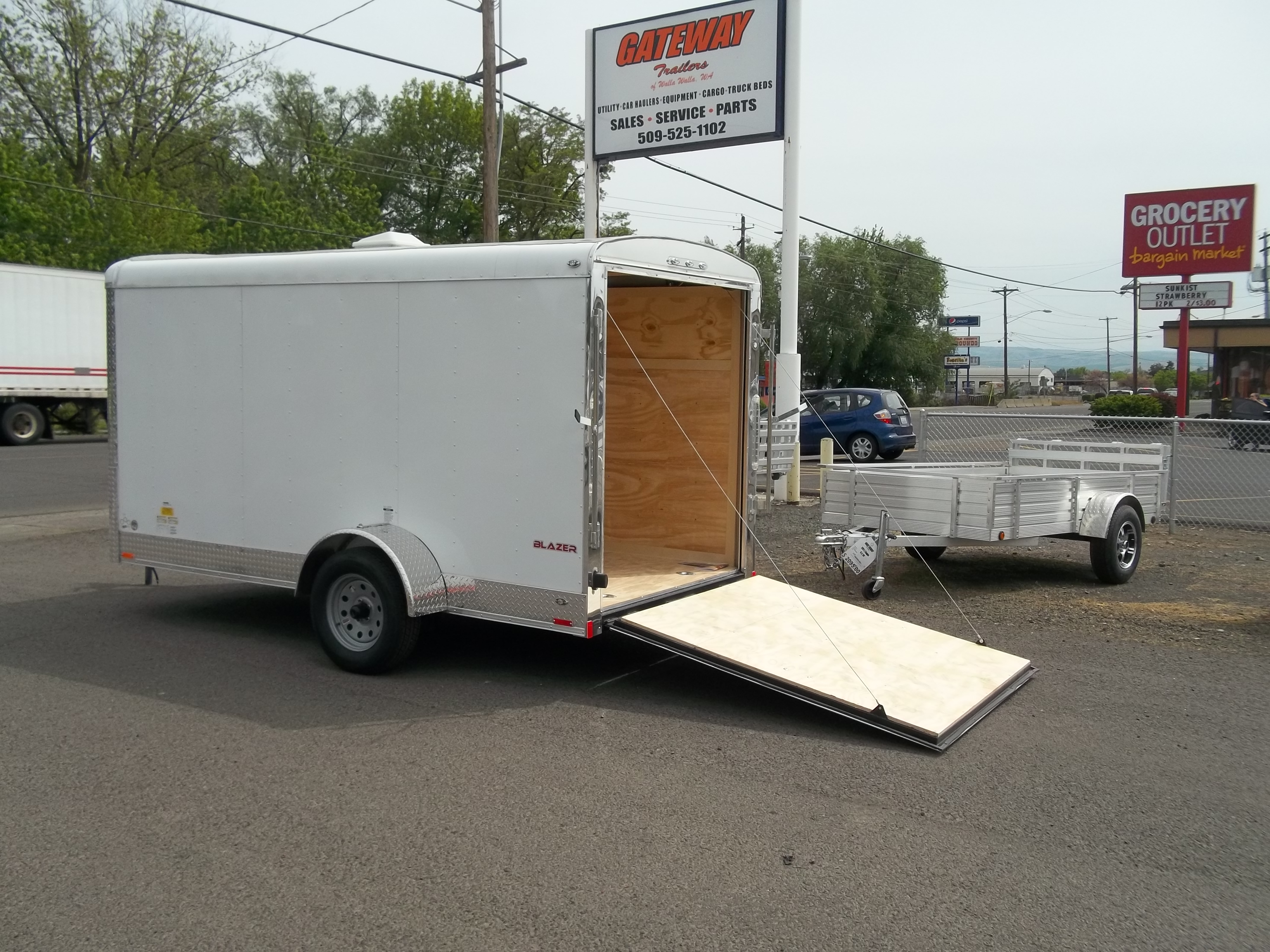100_3458 Gateway Trailers of Hermiston