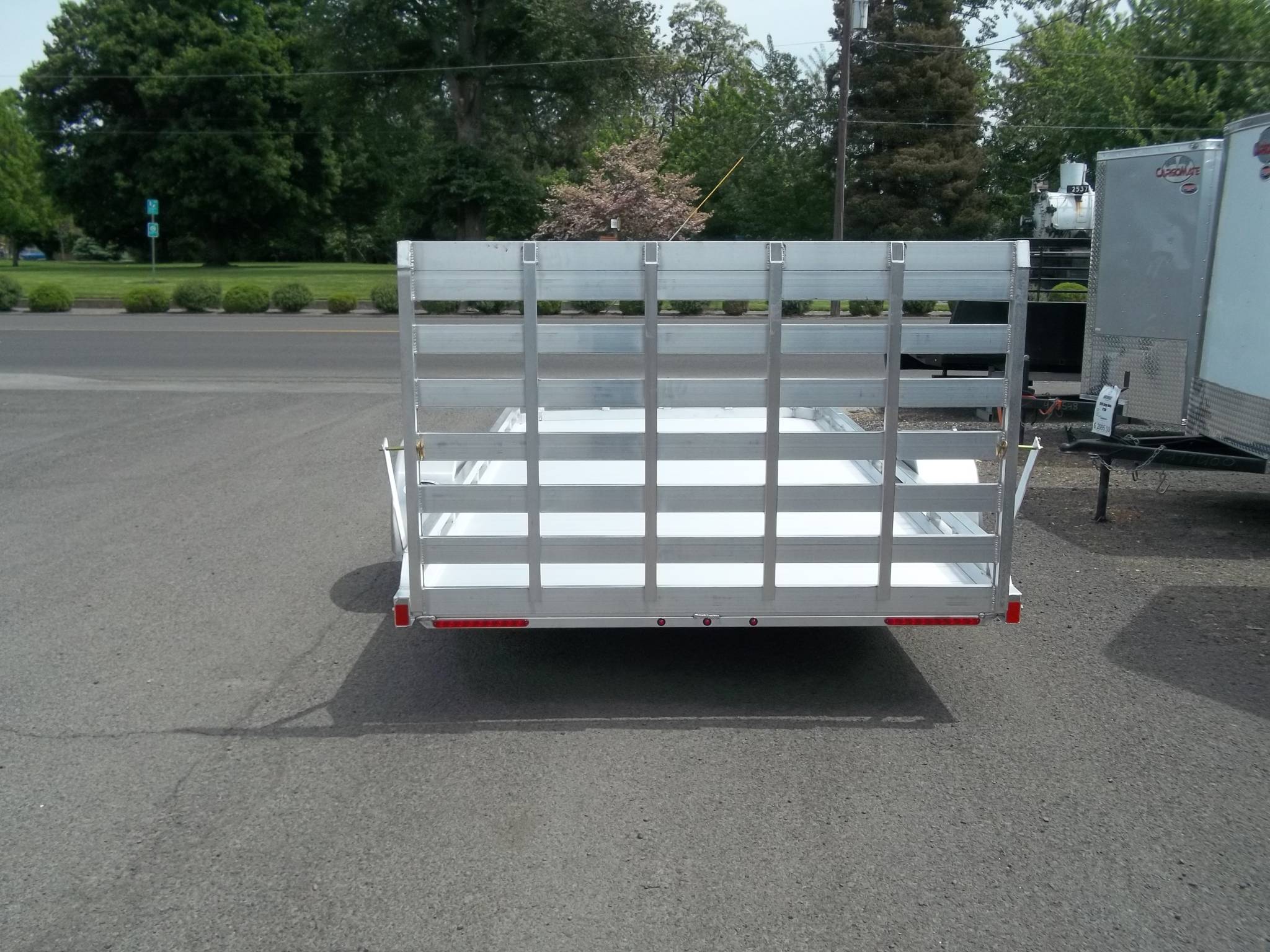 100_4803 Gateway Trailers of Hermiston