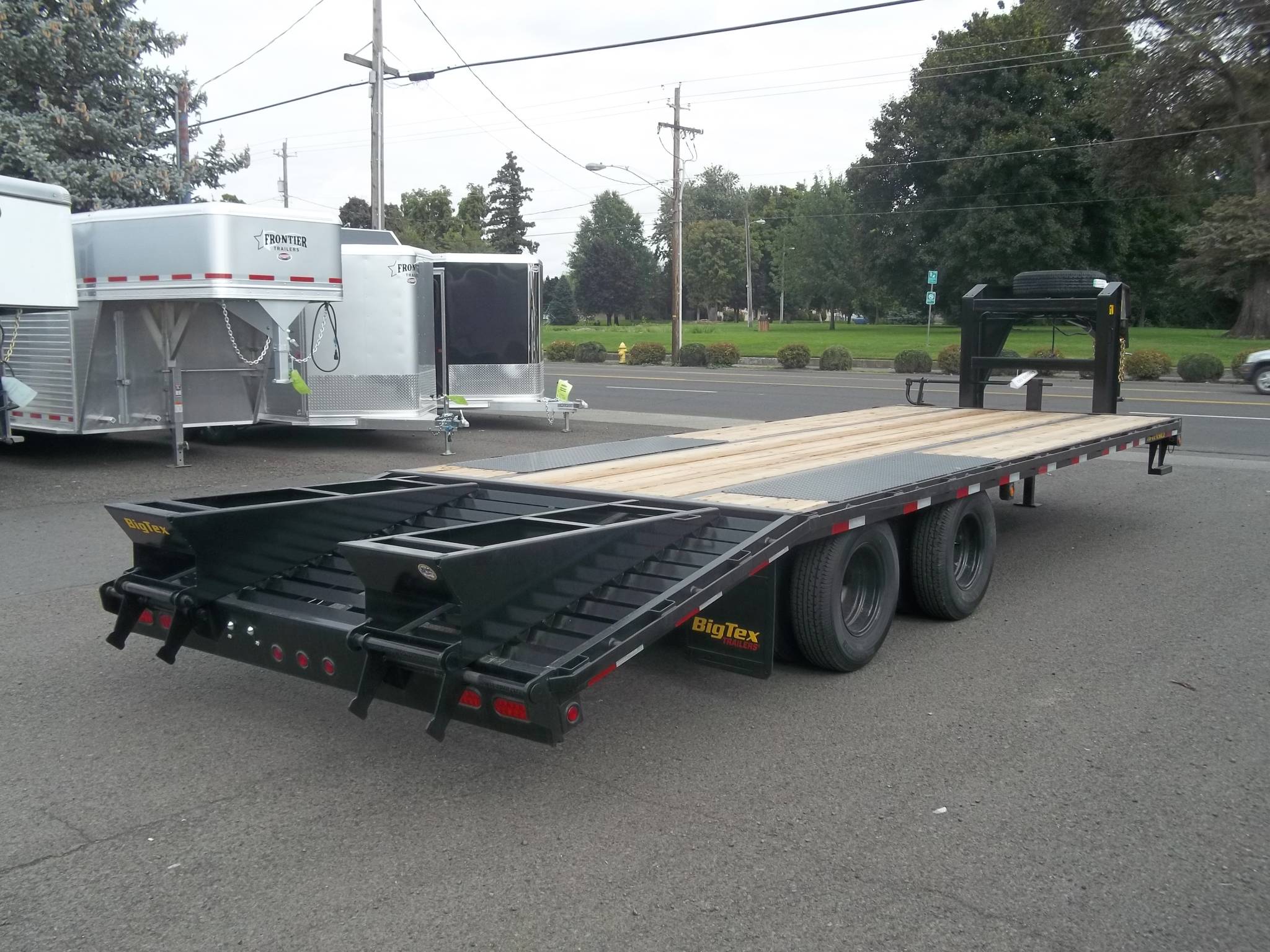 100_5515 Gateway Trailers of Hermiston