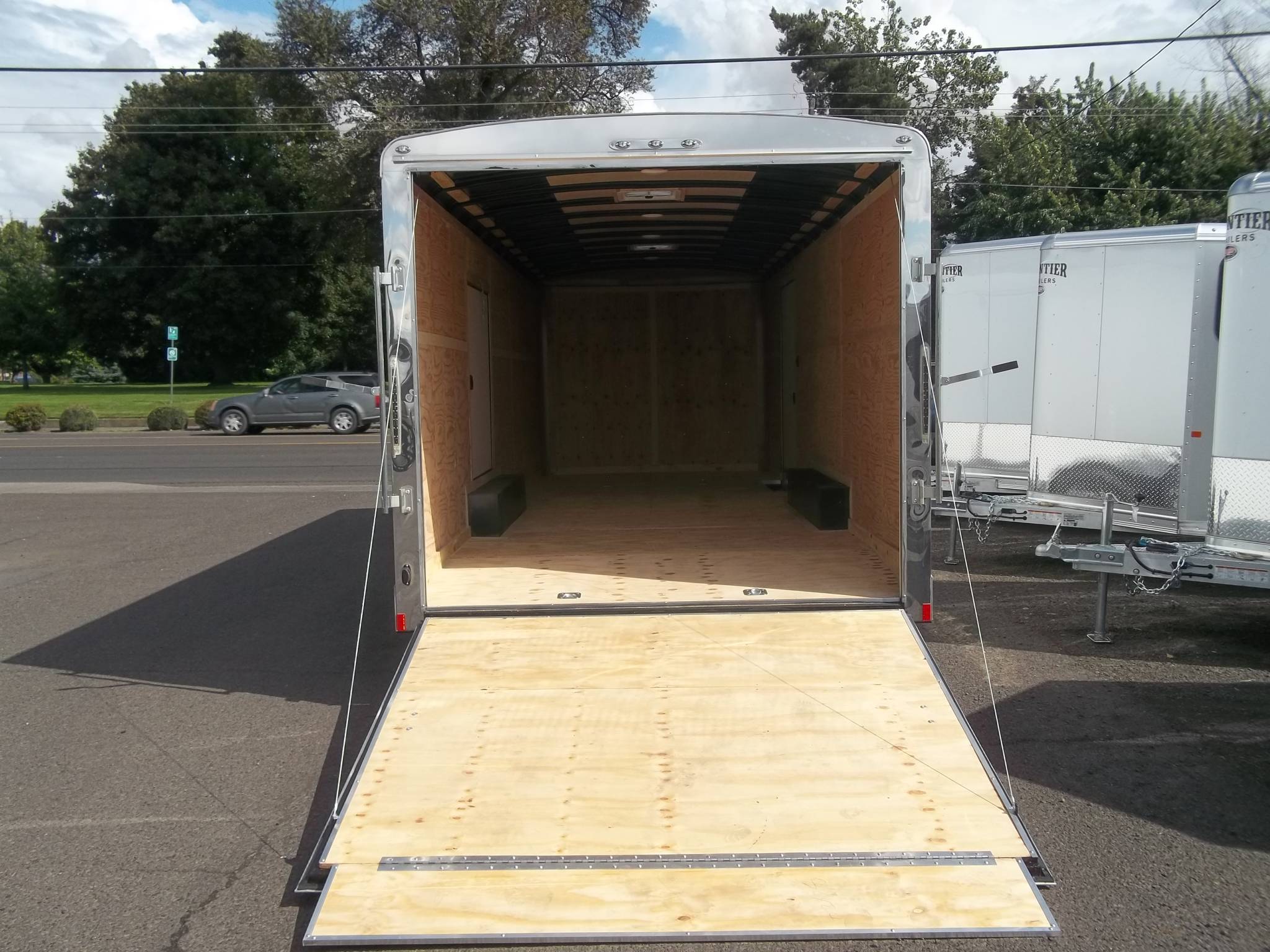 100_5500 Gateway Trailers of Hermiston