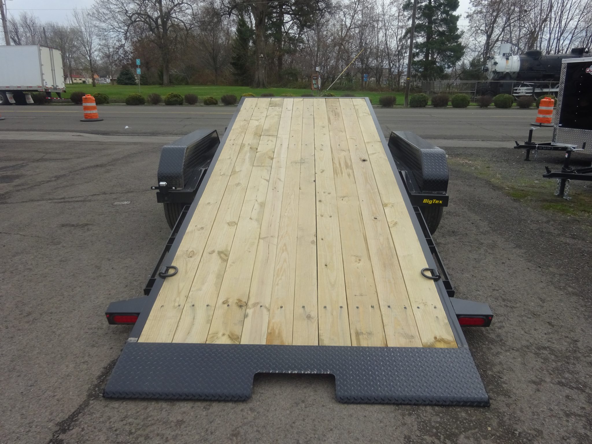 2024 Big Tex 80″x22′ 16TL Split Tilt 16’+6′ Equipment Trailer *** WITH