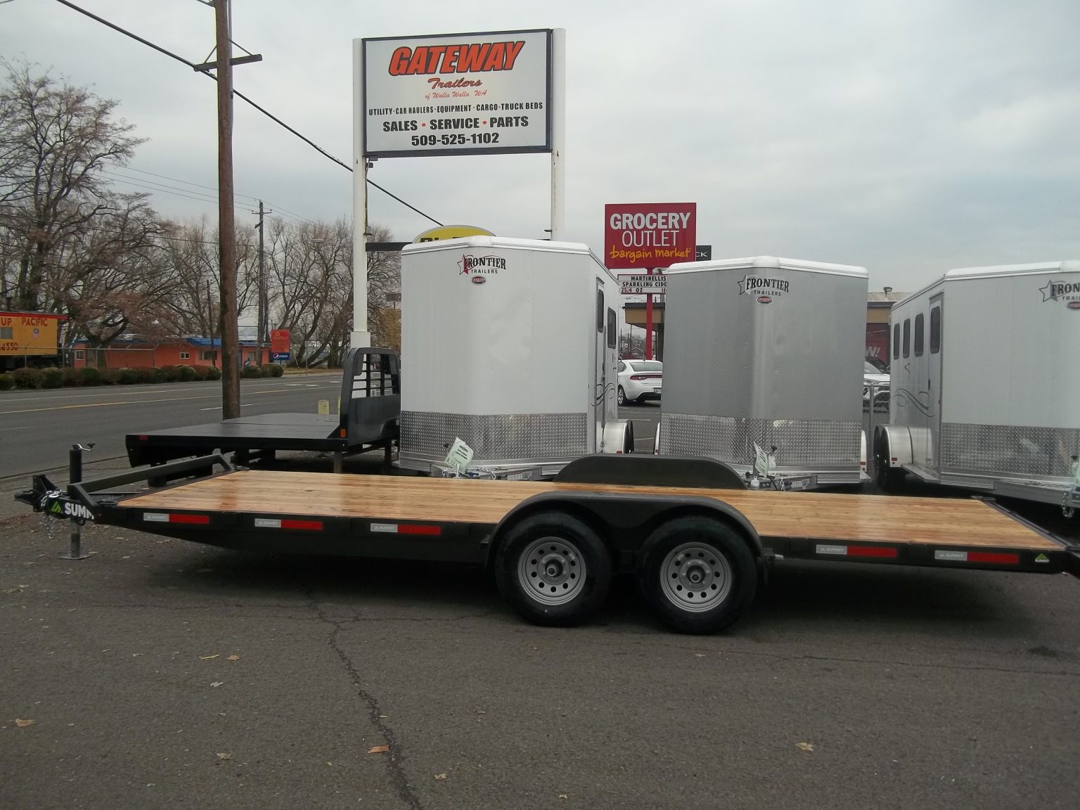 2024 Summit 7’x18′ Cascade Car Hauler *** REMOVABLE FENDERS