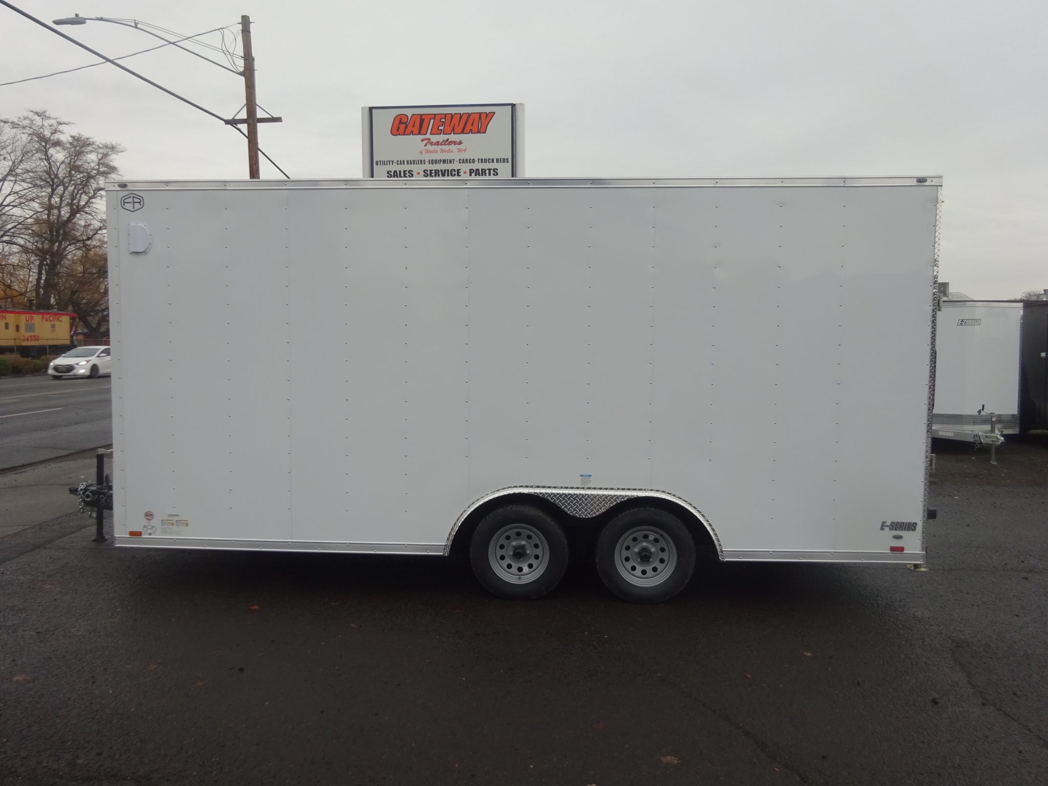 2026 Cargo Mate 8.5’x18′ E-Series Enclosed Trailer *** 12″ XTRA HEIGHT ***