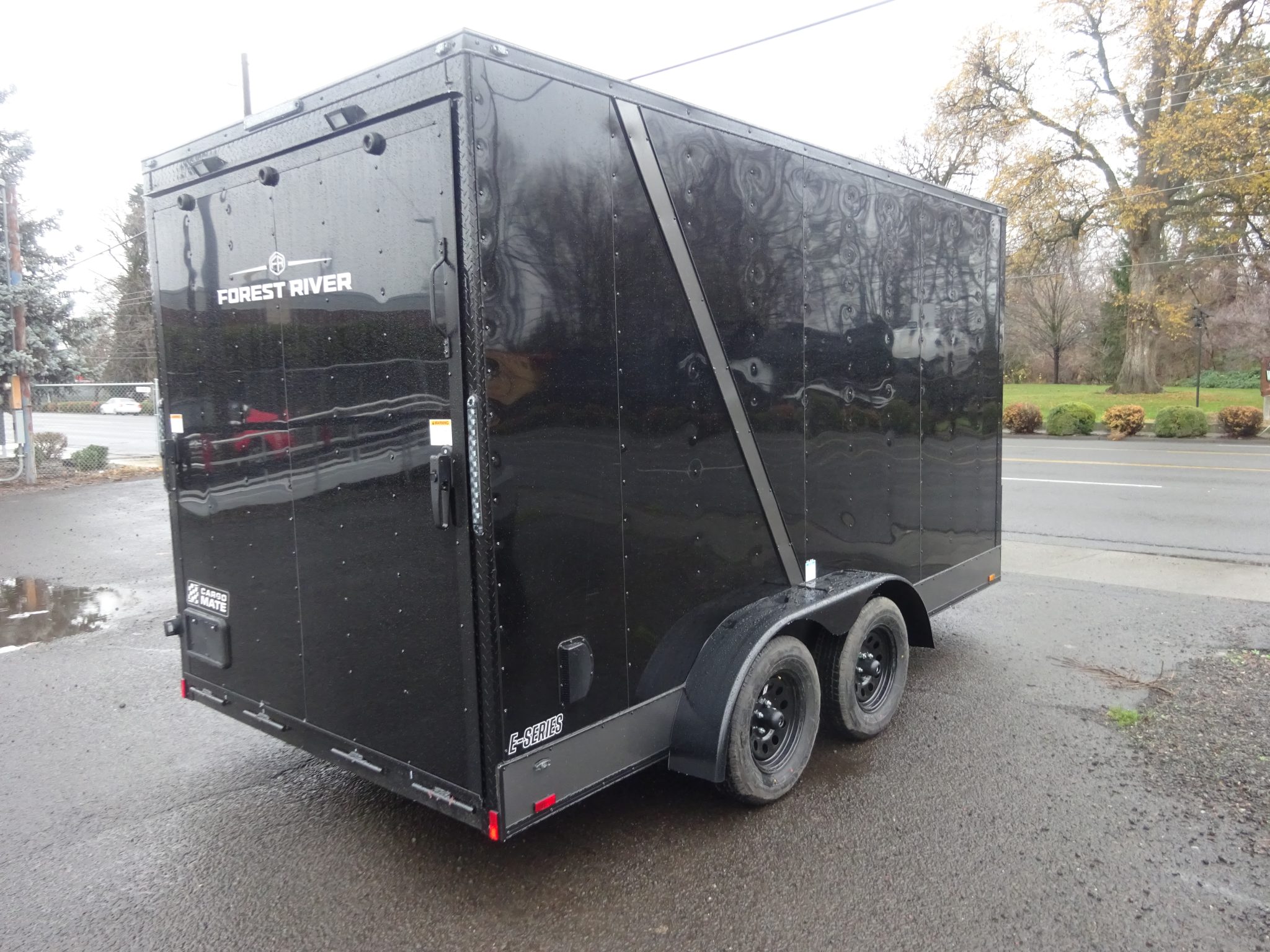2026 Cargo Mate 7’x14′ E-Series Enclosed Trailers *** 6″ EXTRA HEIGHT *** - Image 4