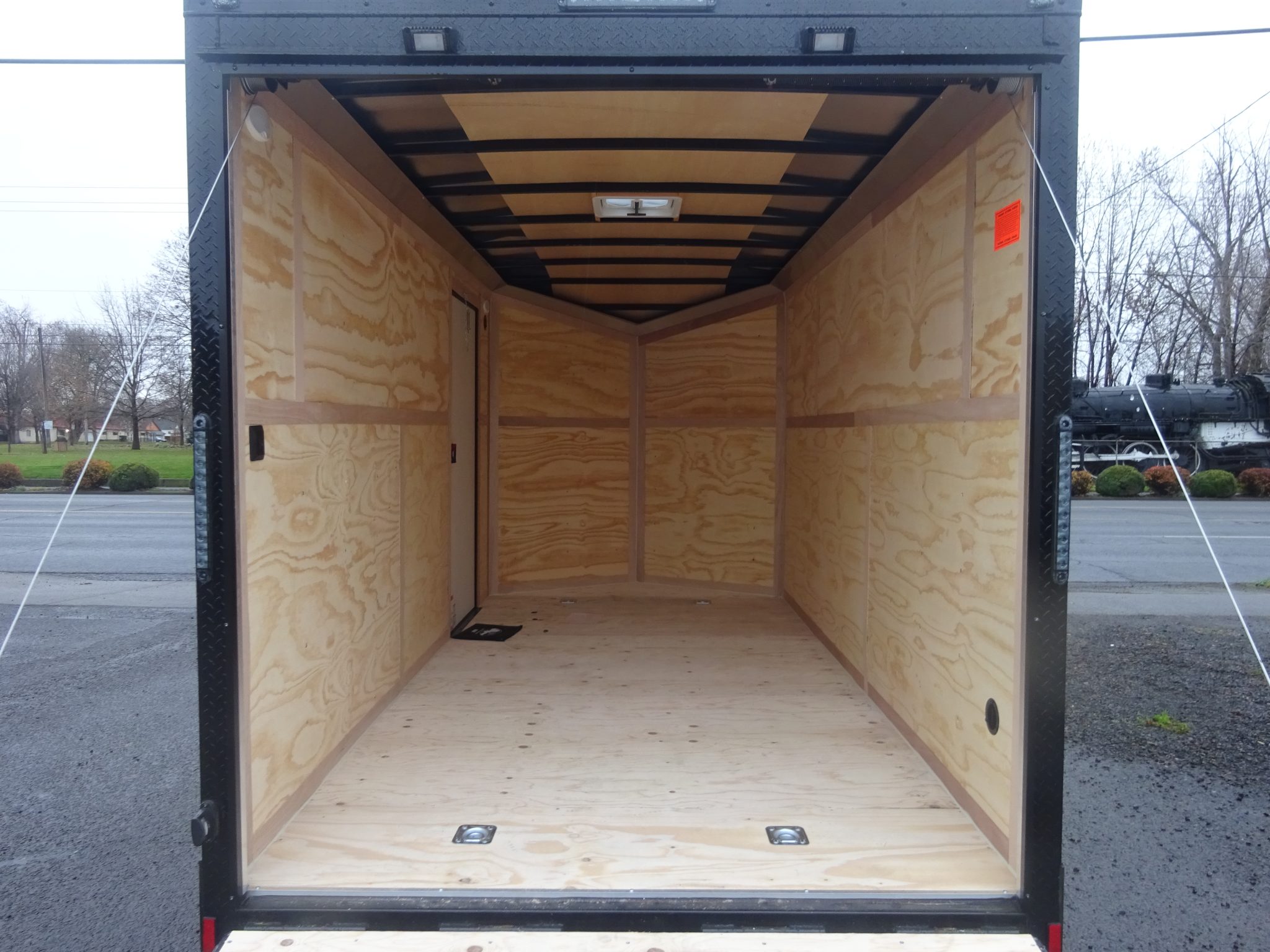 2026 Cargo Mate 7’x14′ E-Series Enclosed Trailers *** 6″ EXTRA HEIGHT *** - Image 6