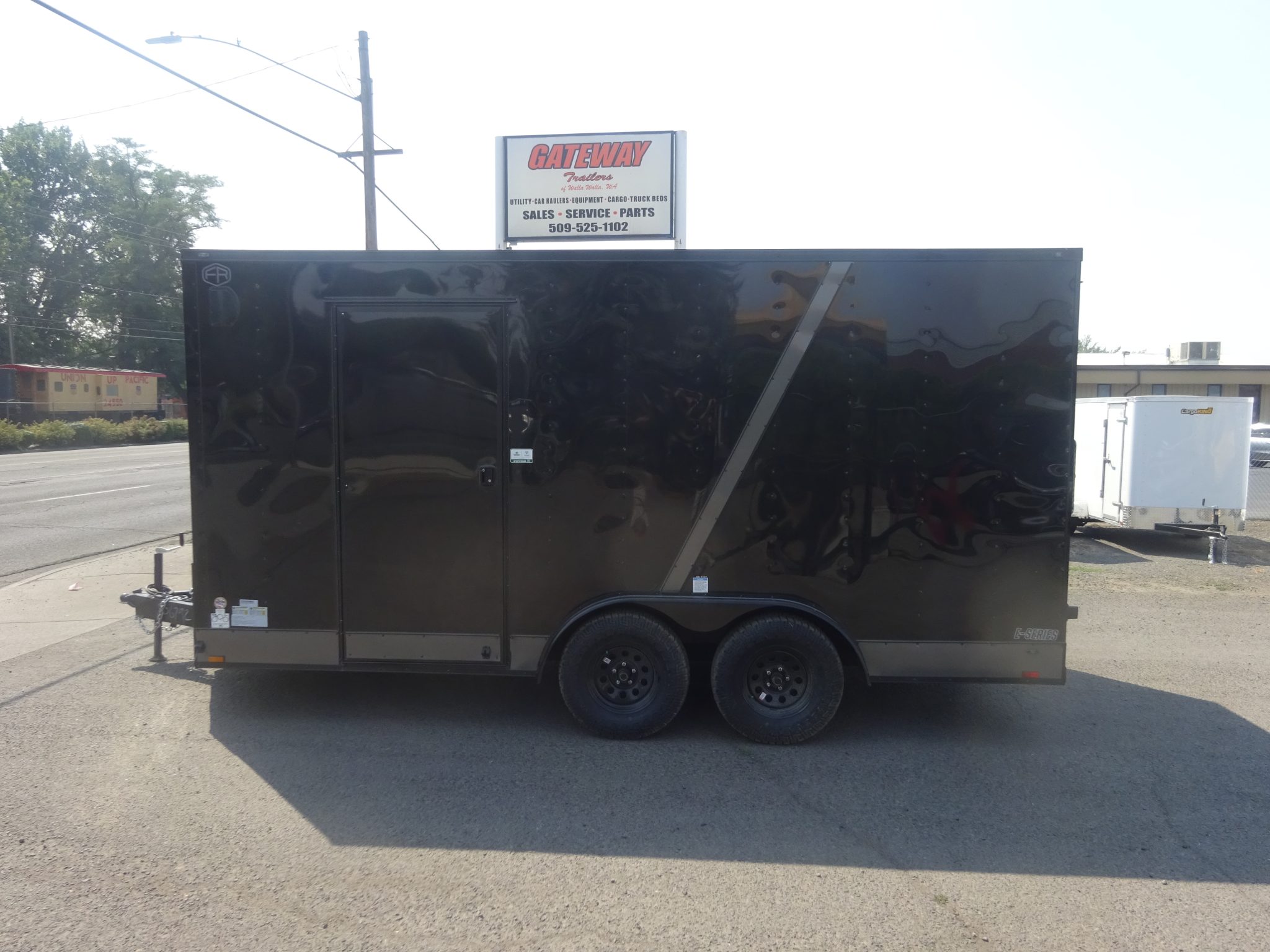 2026 Cargo Mate 8’x16′ E-Series Enclosed Trailers *** 12″ EXTRA HEIGHT ***