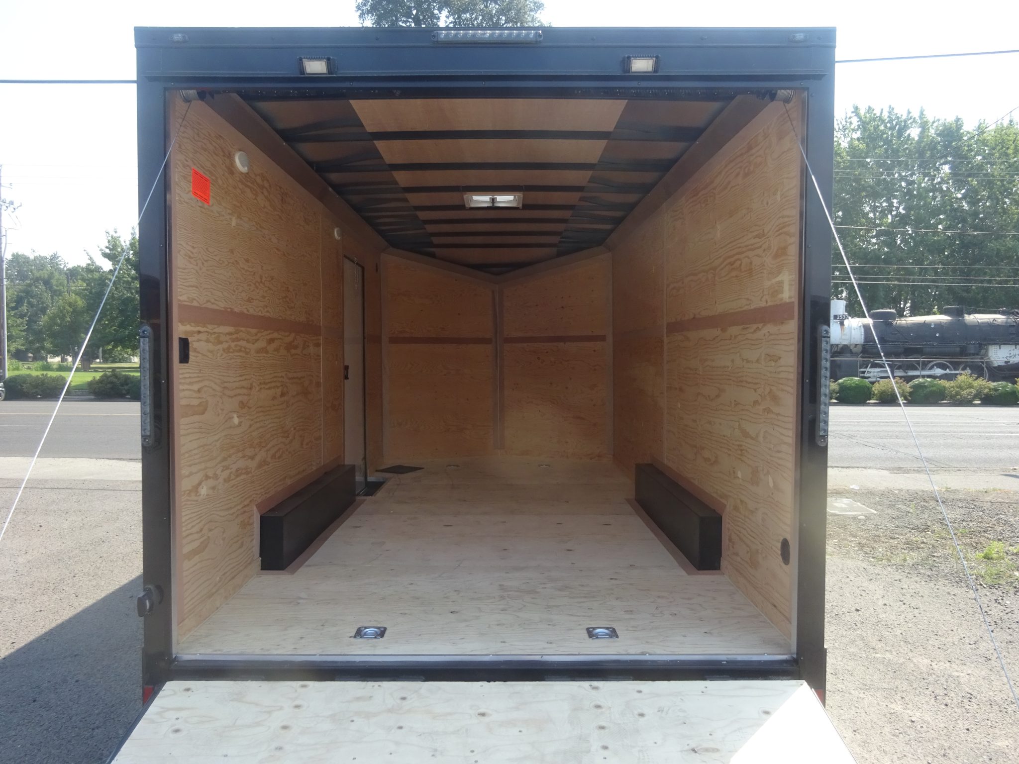 2026 Cargo Mate 8’x16′ E-Series Enclosed Trailers *** 12″ EXTRA HEIGHT *** - Image 6