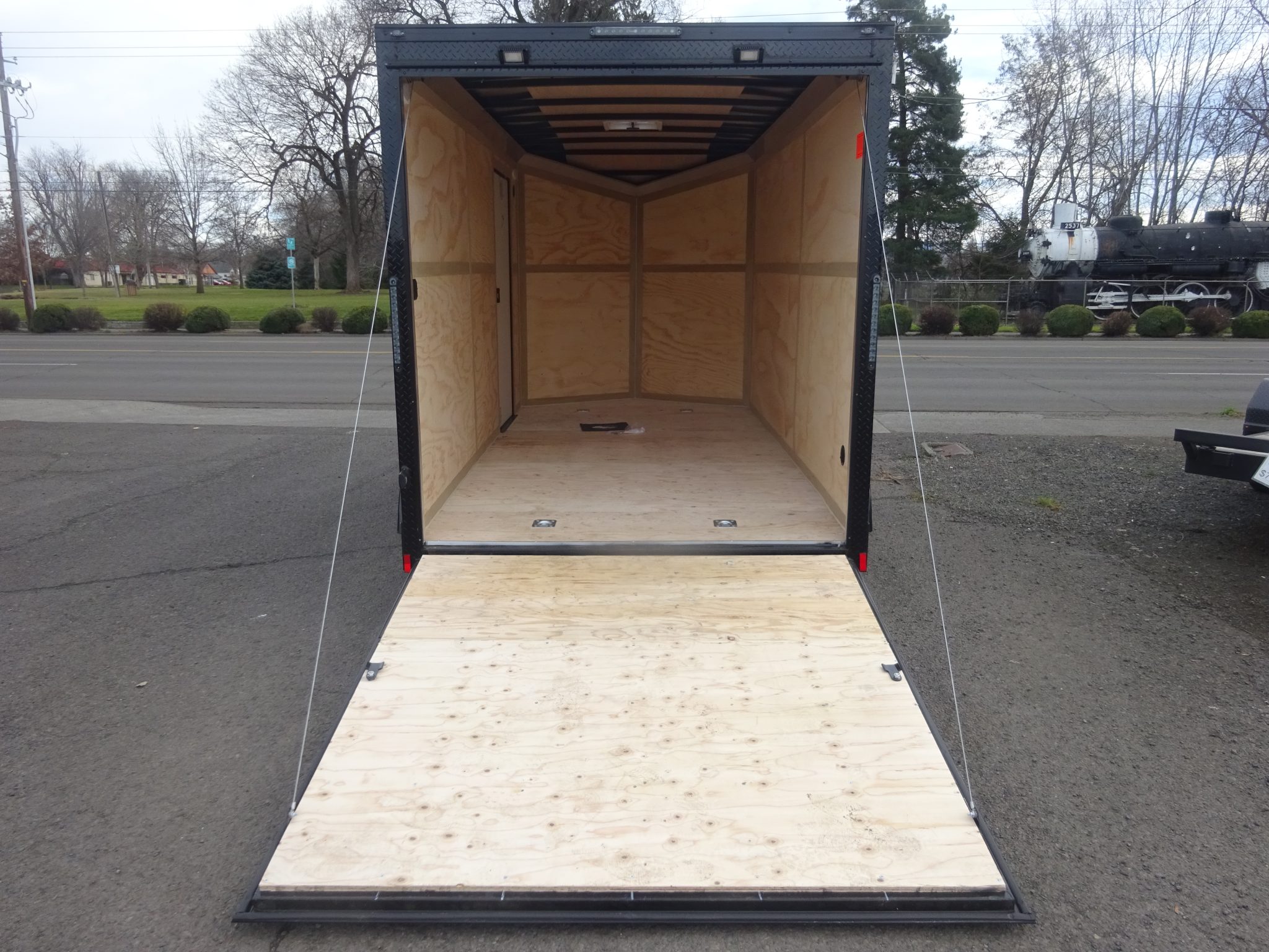 2026 Cargo Mate 7’x14′ E-Series Enclosed Trailers *** 12″ EXTRA HEIGHT *** - Image 5