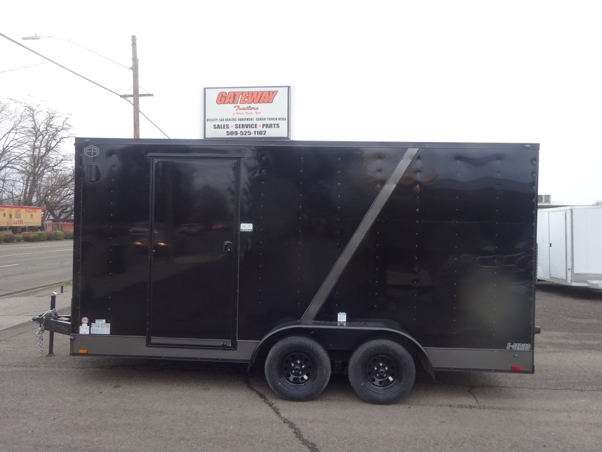 2026 Cargo Mate 7’x16′ E-Series Enclosed Trailers *** 6″ EXTRA HEIGHT ***
