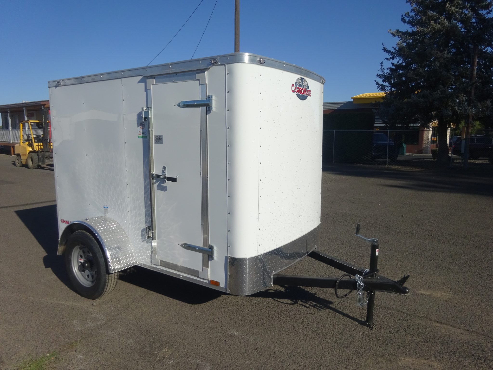 2026 Cargo Mate 5'x8' Challenger Enclosed Trailer *** REAR BARN DOORS *** - Image 3