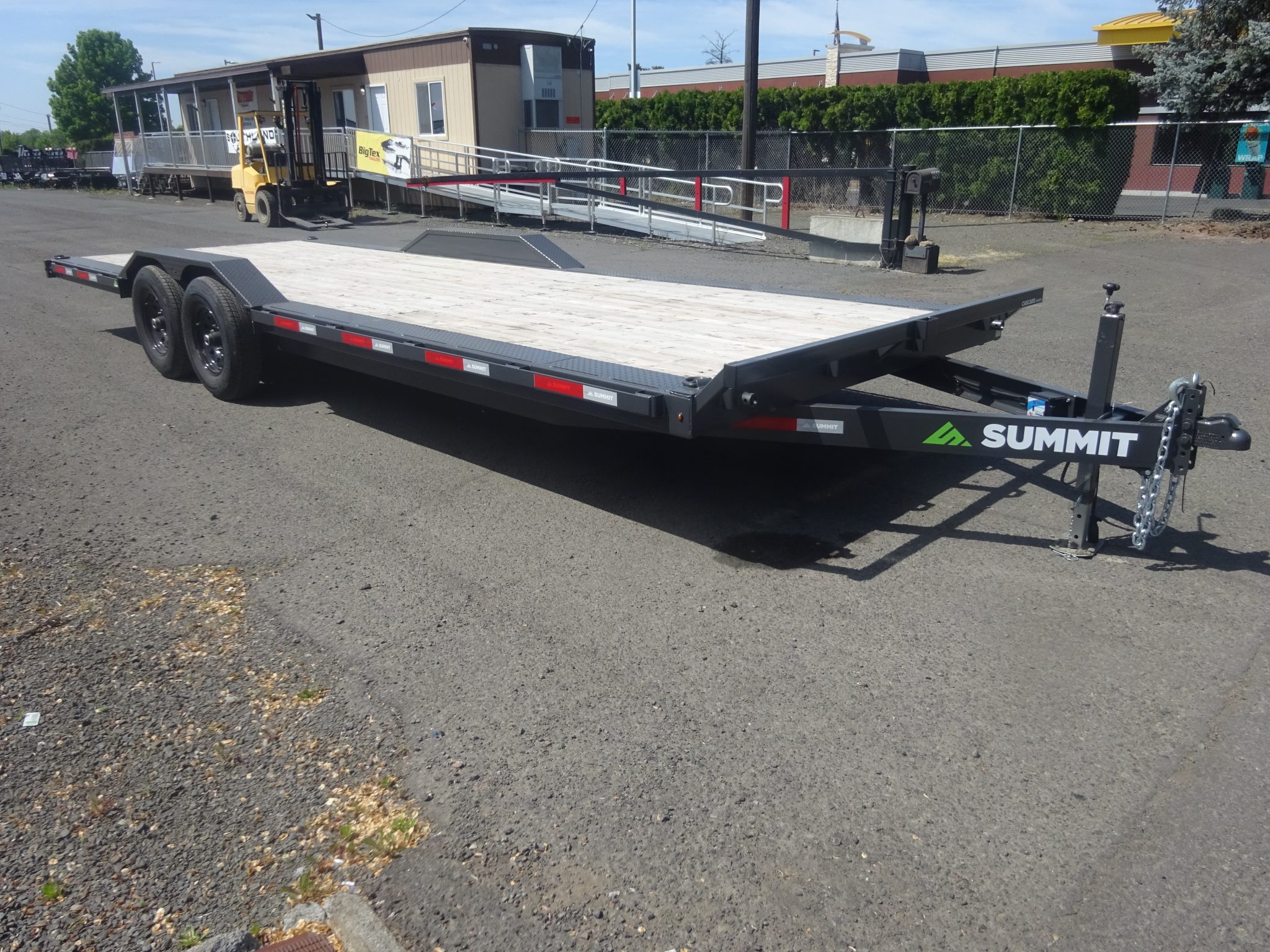 2026 Summit 7'x24' Cascade Trailer *** DIVE OVER FENDERS *** - Image 3