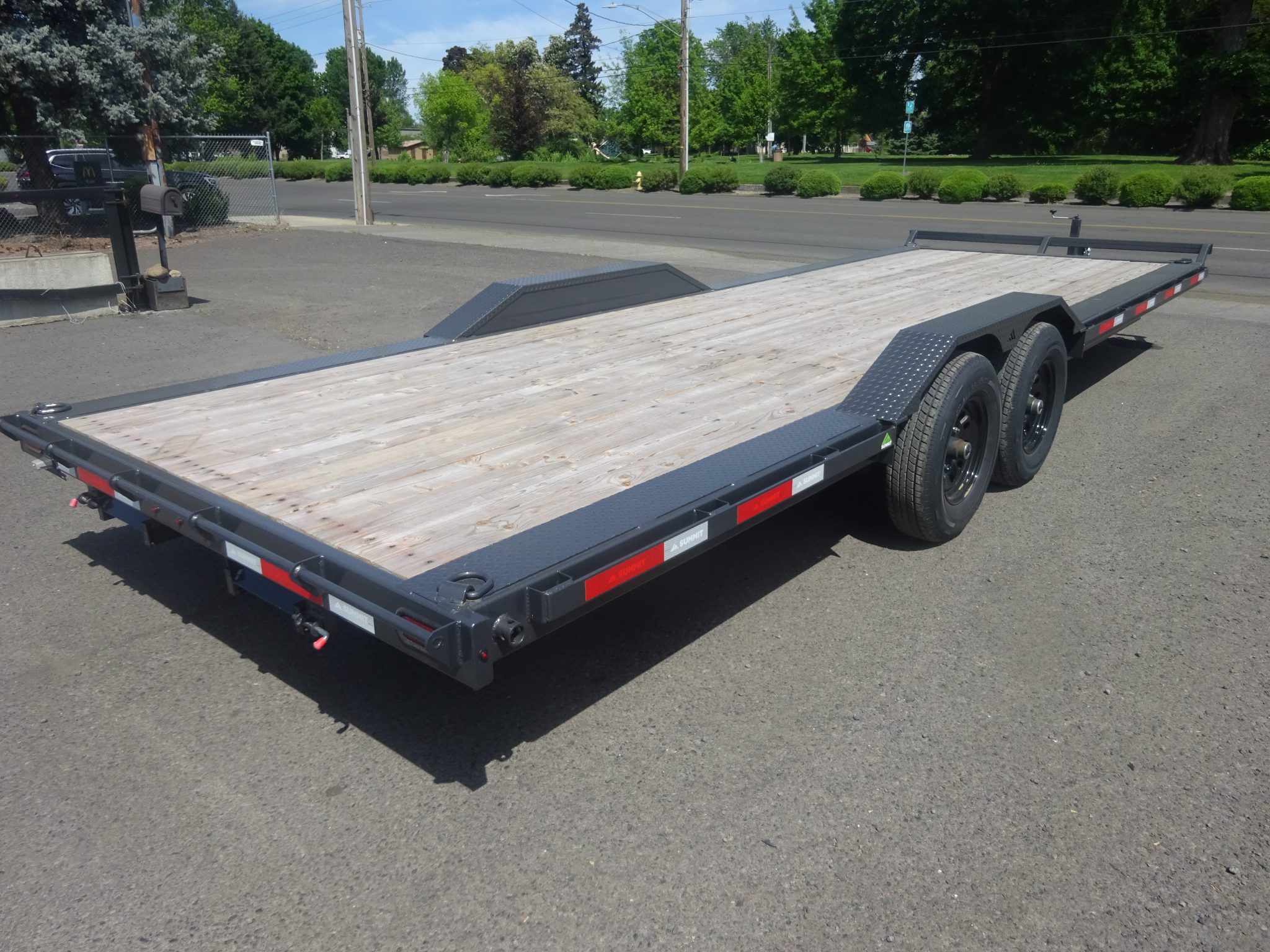 2026 Summit 7'x24' Cascade Trailer *** DIVE OVER FENDERS *** - Image 4