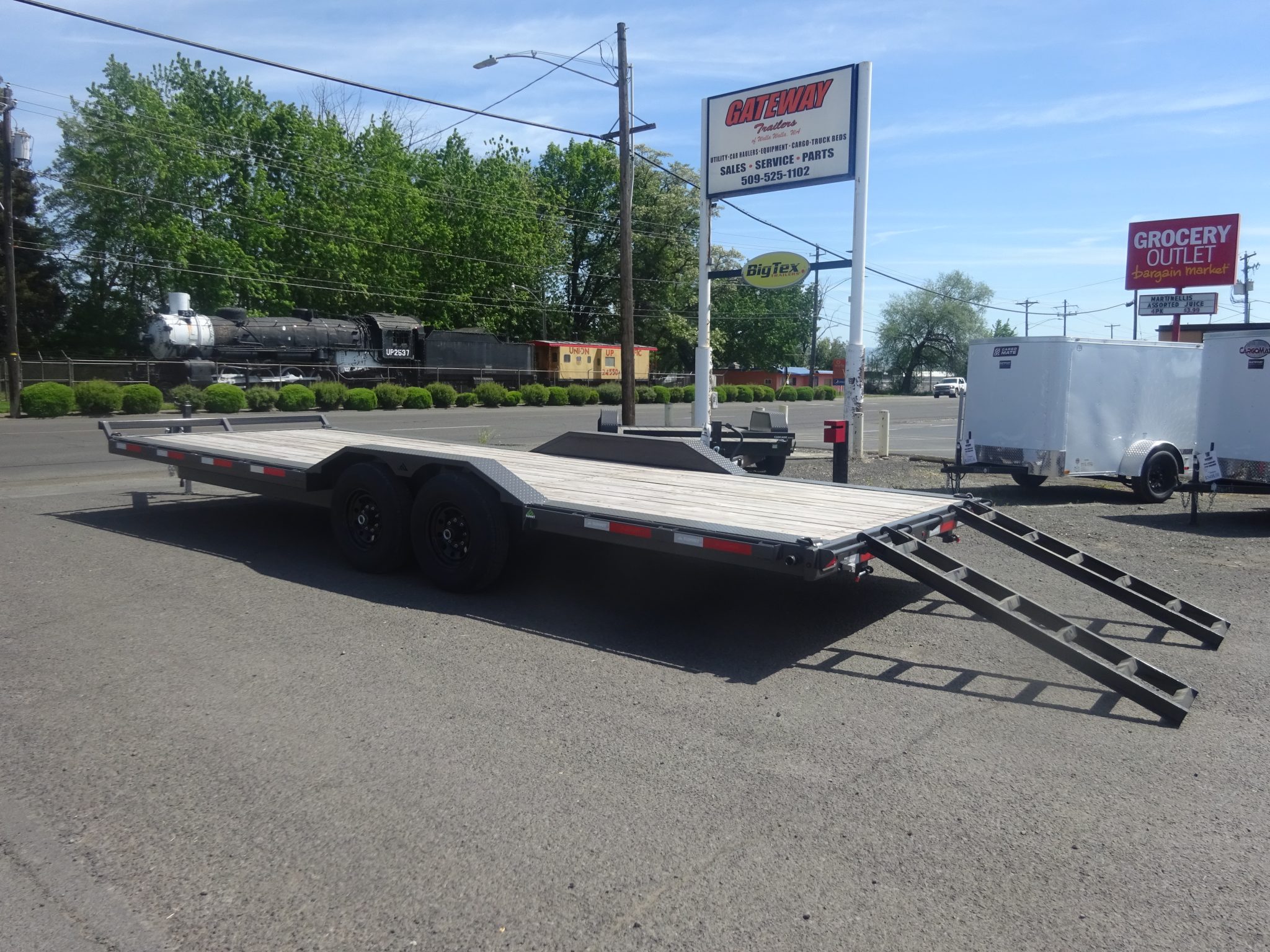 2026 Summit 7'x24' Cascade Trailer *** DIVE OVER FENDERS *** - Image 6