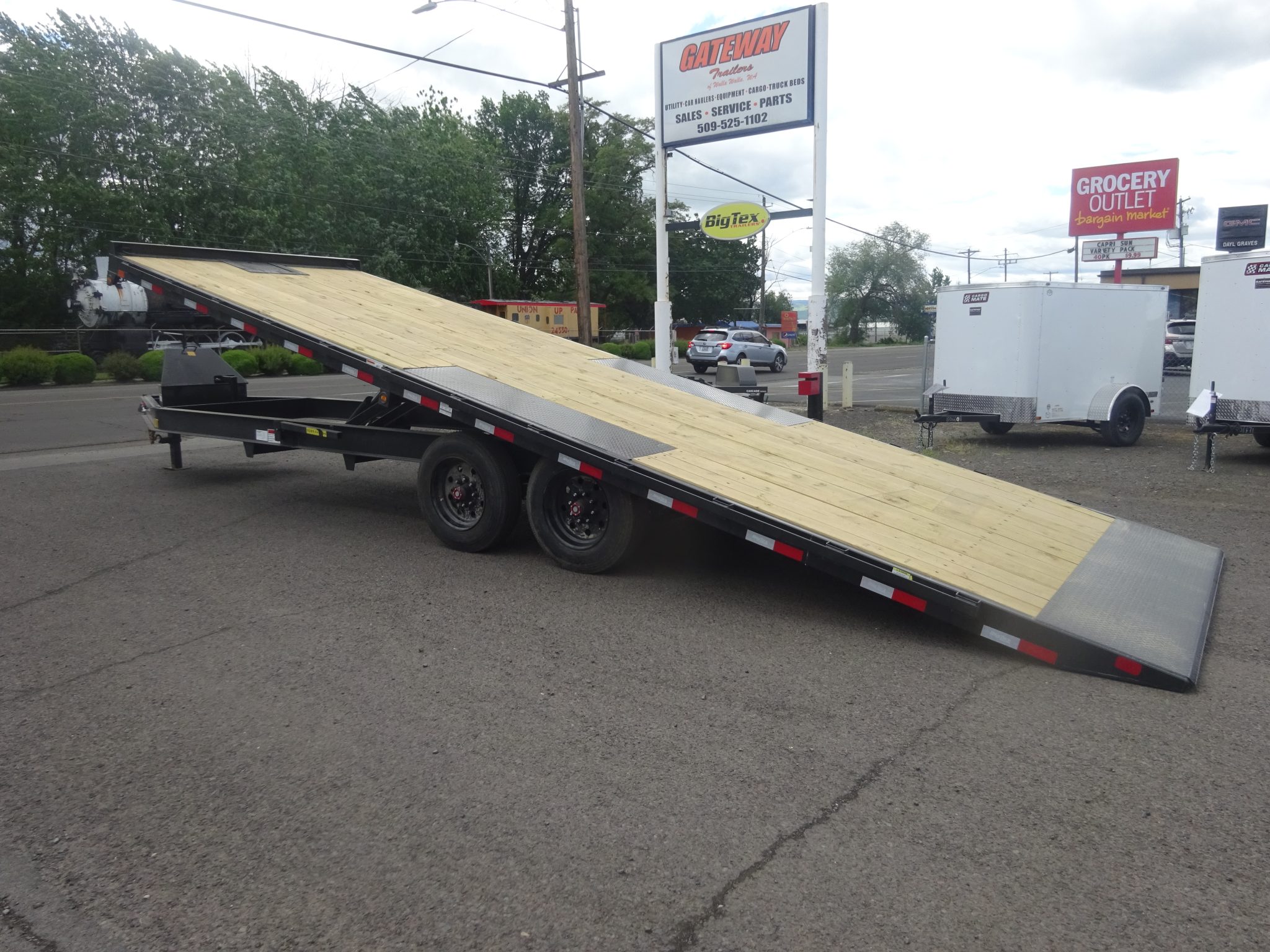 2026 Big Tex 102″x26′ 16OT Deck Over Power Tilt *** OIL BATH HUBS *** - Image 7