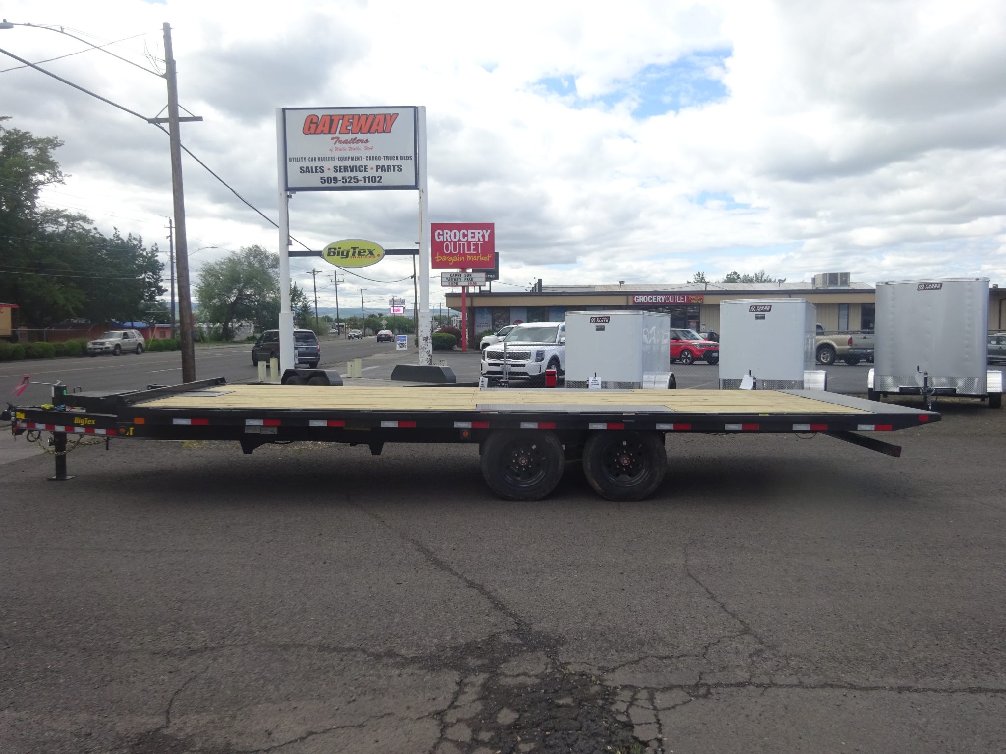 2026 Big Tex 102"x24' 16OT Deck Over Power Tilt *** OIL BATH HUBS ***