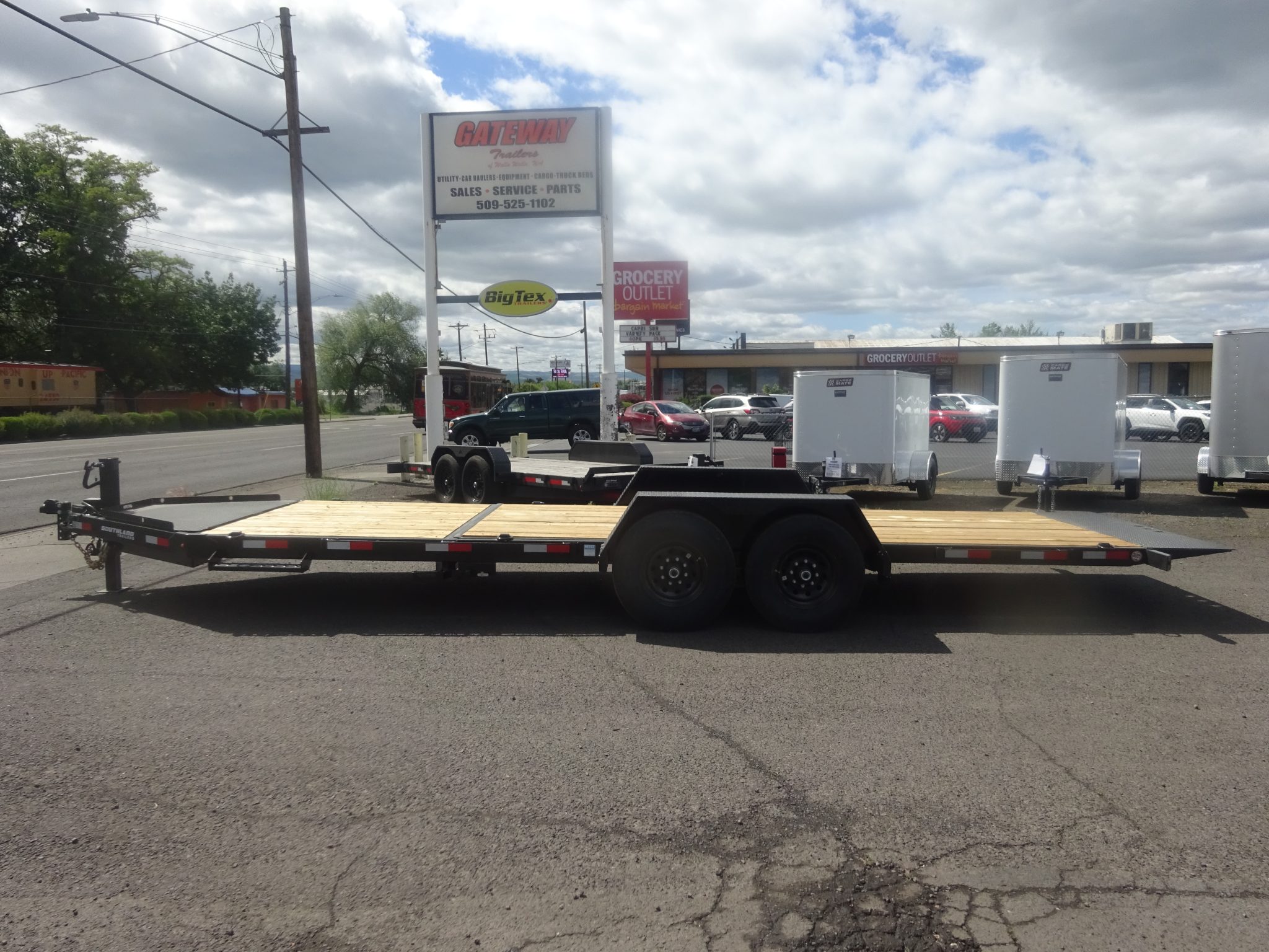 2026 Southland 82″x22′ Split Tilt Trailer *** GVWR 15,400 LBS ***