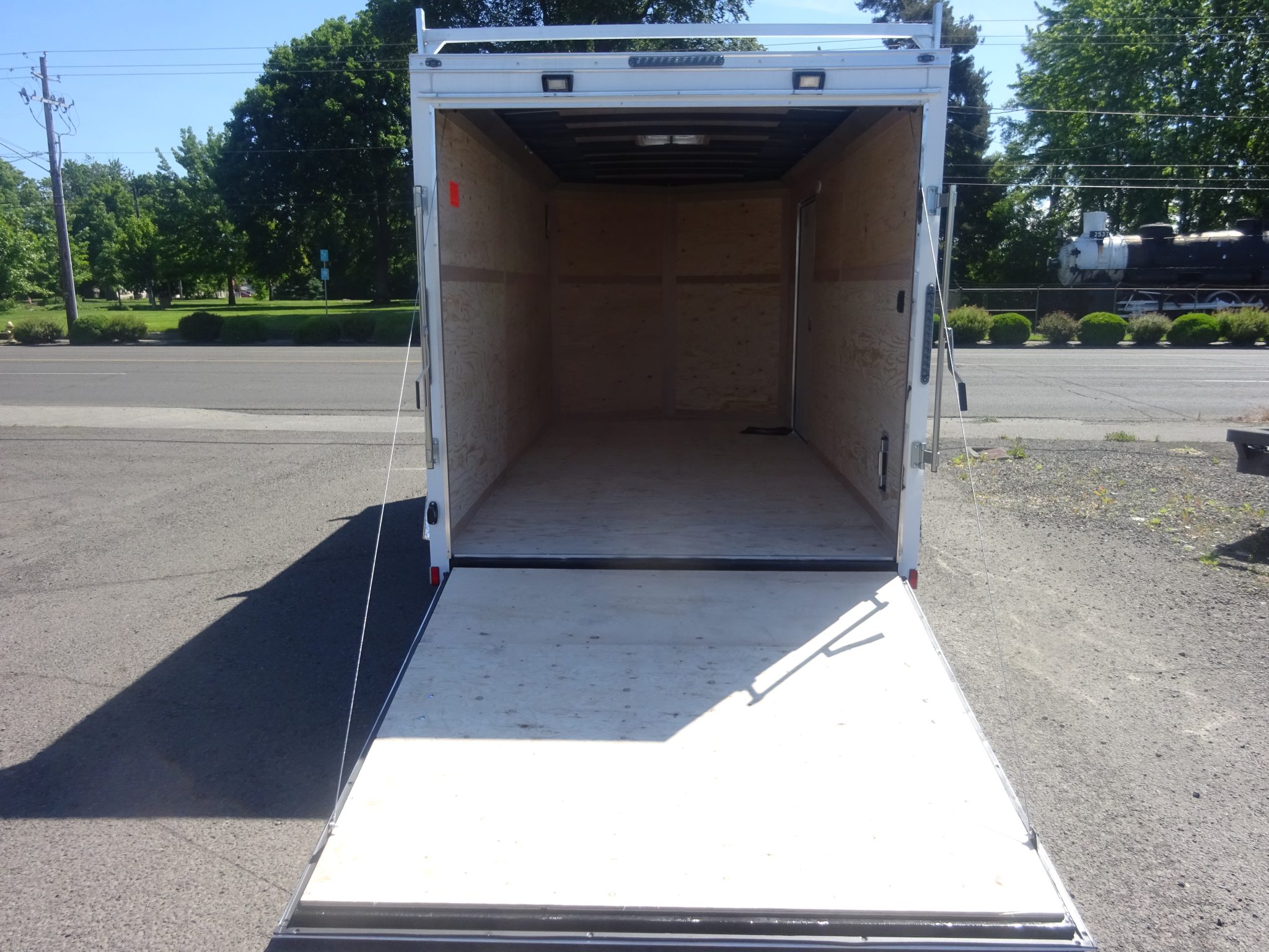 2026 Cargo Mate 7'x14' Contractors Trailer *** ALUMINUM LADDER & RACKS *** - Image 5