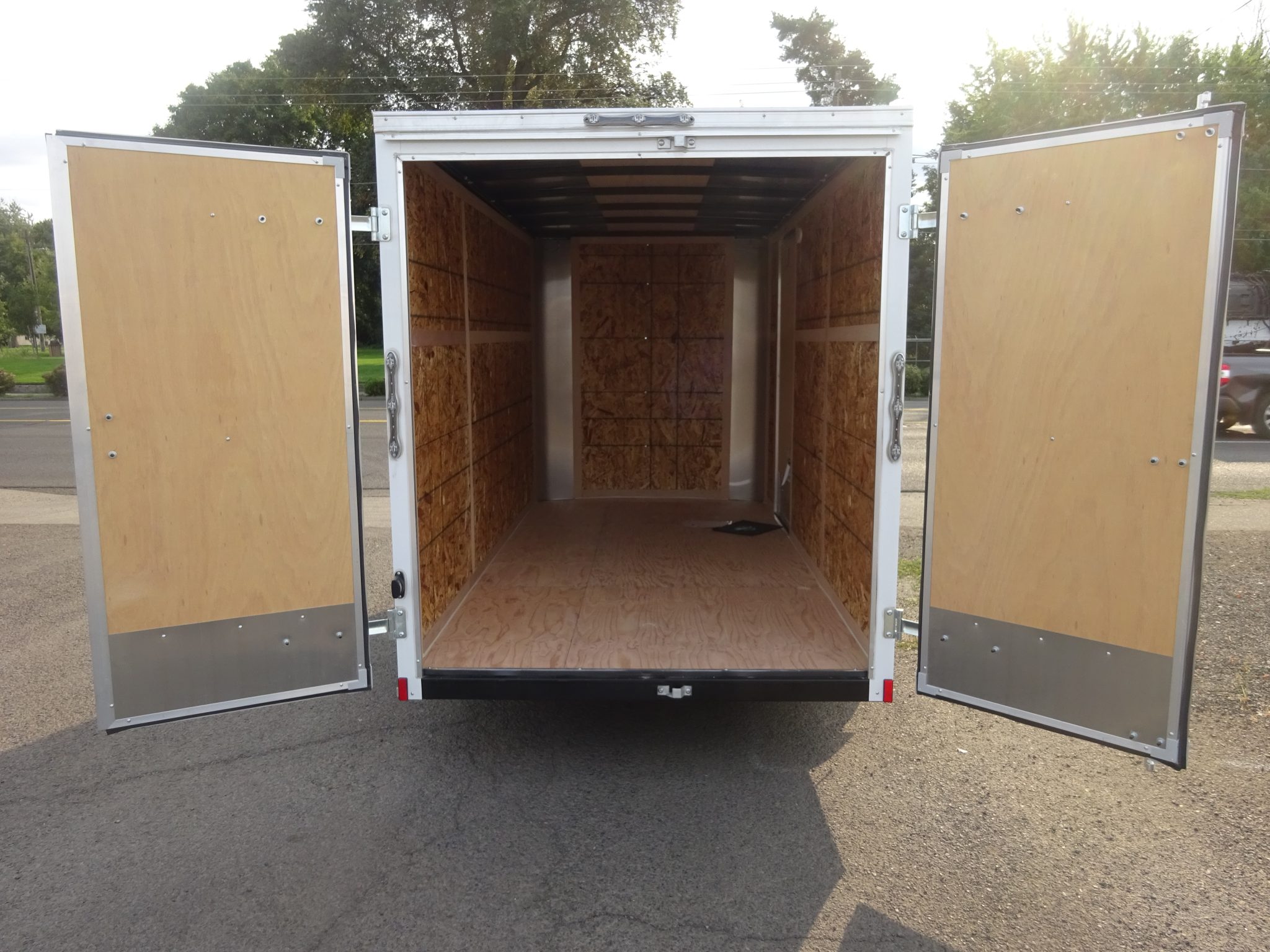2027 Cargo Mate 6'x12' Challenger *** REAR BARN DOORS *** - Image 5