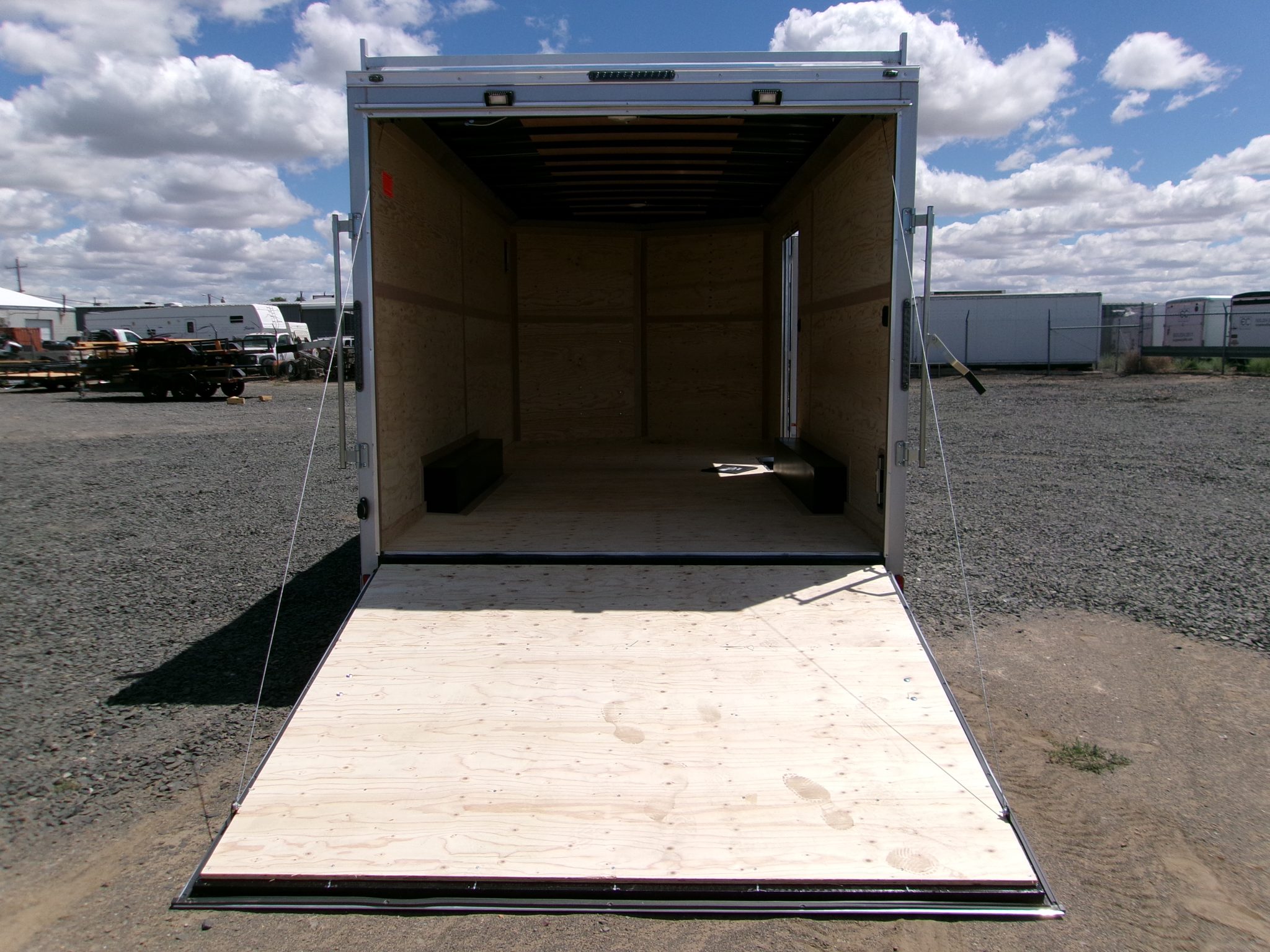 2026 8.5'x 16' 7K Cargo King Nomad ~PAYLOAD: 3,834lbs~ - Image 8