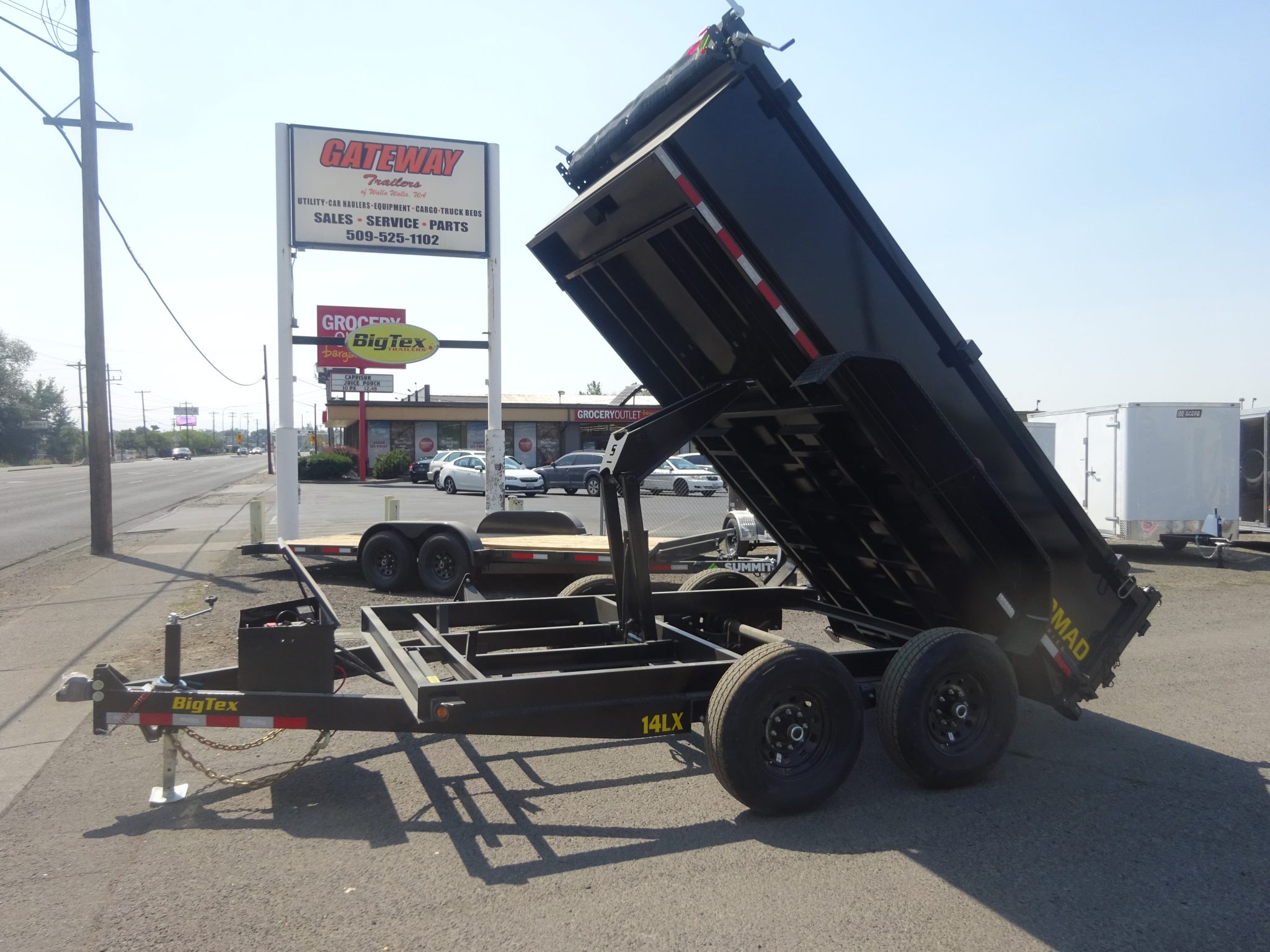 2027 Big Tex 83"x12' 14LX Dump Trailer *** WITH SPREADER GATE *** - Image 6