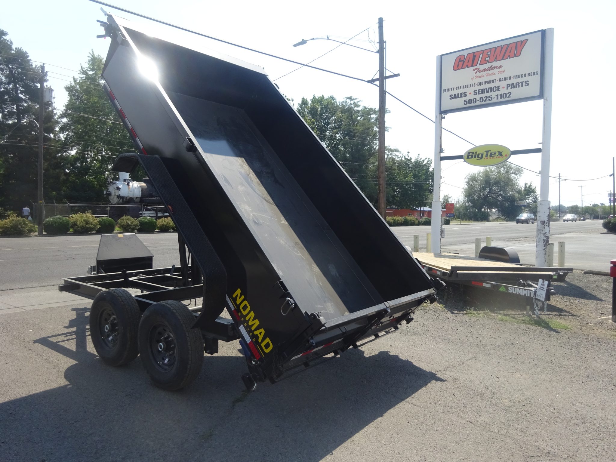 2027 Big Tex 83"x12' 14LX Dump Trailer *** WITH SPREADER GATE *** - Image 7