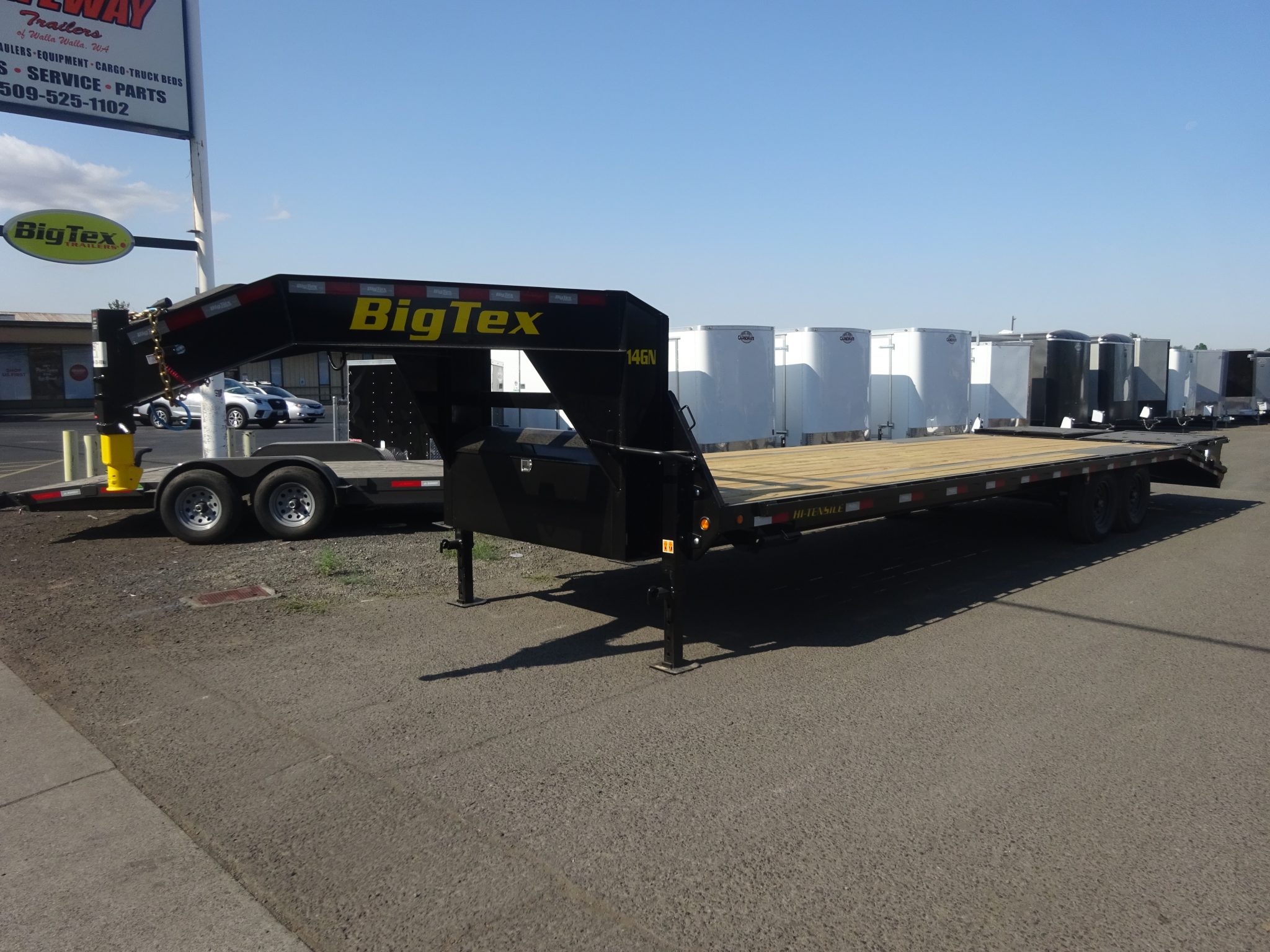2027 Big Tex 102"x20'+5' 14GN Gooseneck Trailer *** WITH MEGA RAMPS *** - Image 2