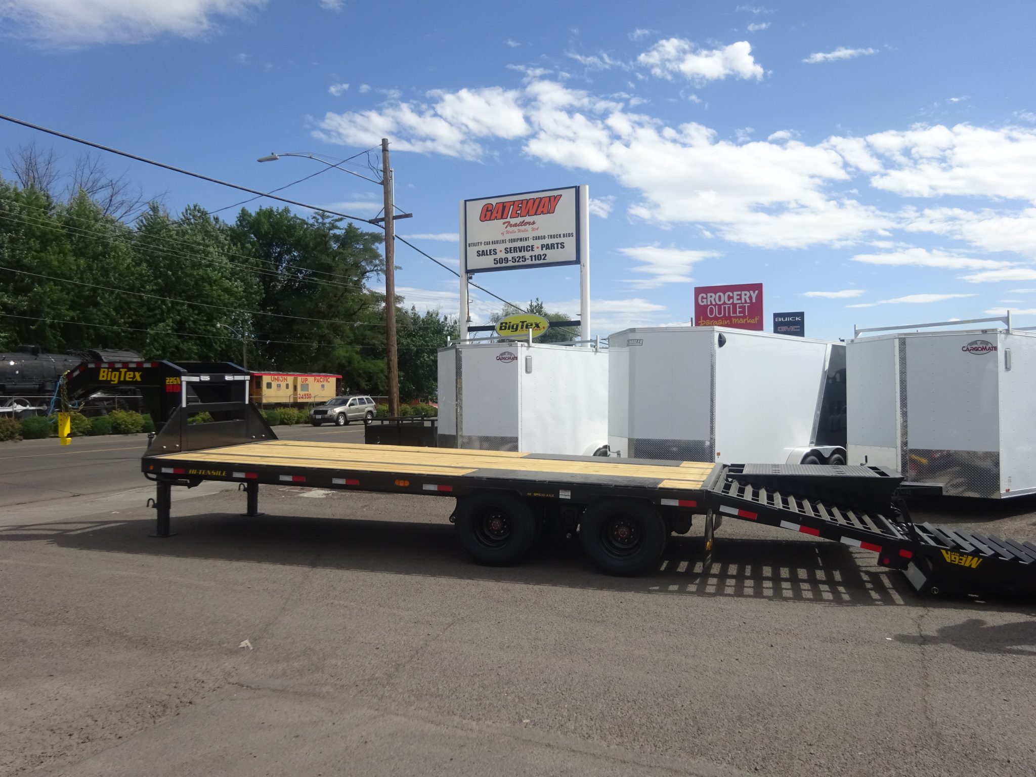 2026 Big Tex 102″x20’+5′ 22GN Gooseneck Trailer *** WITH MEGA RAMPS ***