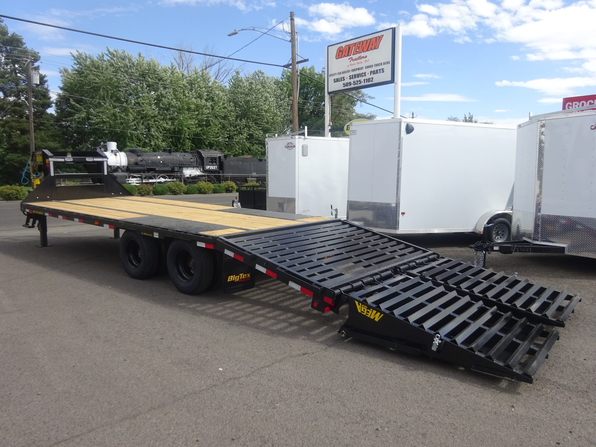 2026 Big Tex 102″x20’+5′ 22GN Gooseneck Trailer *** WITH MEGA RAMPS *** - Image 6