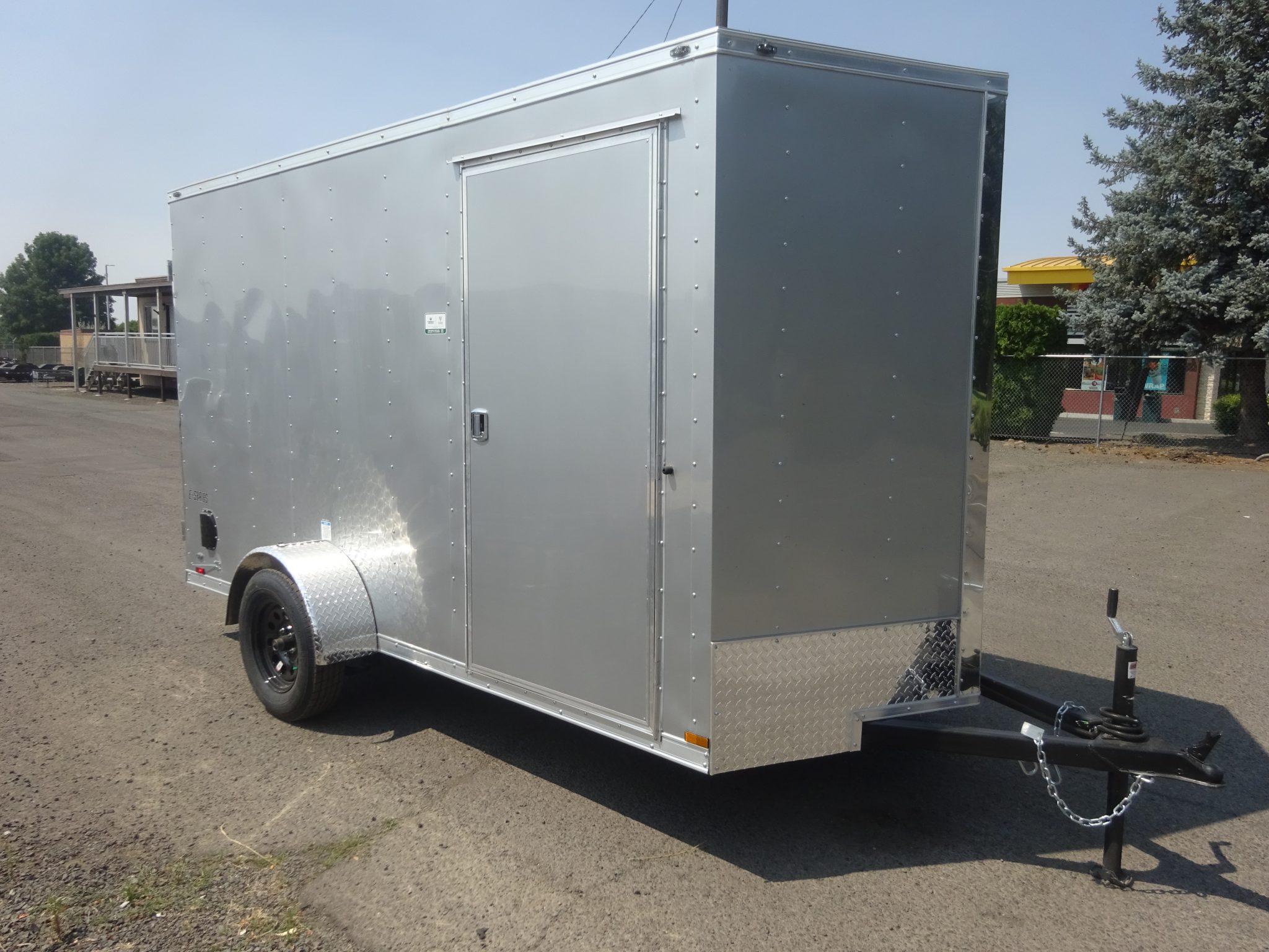 2027 Cargo Mate 6'x12' E-Series Enclosed Trailer *** REAR BARN DOORS *** - Image 3