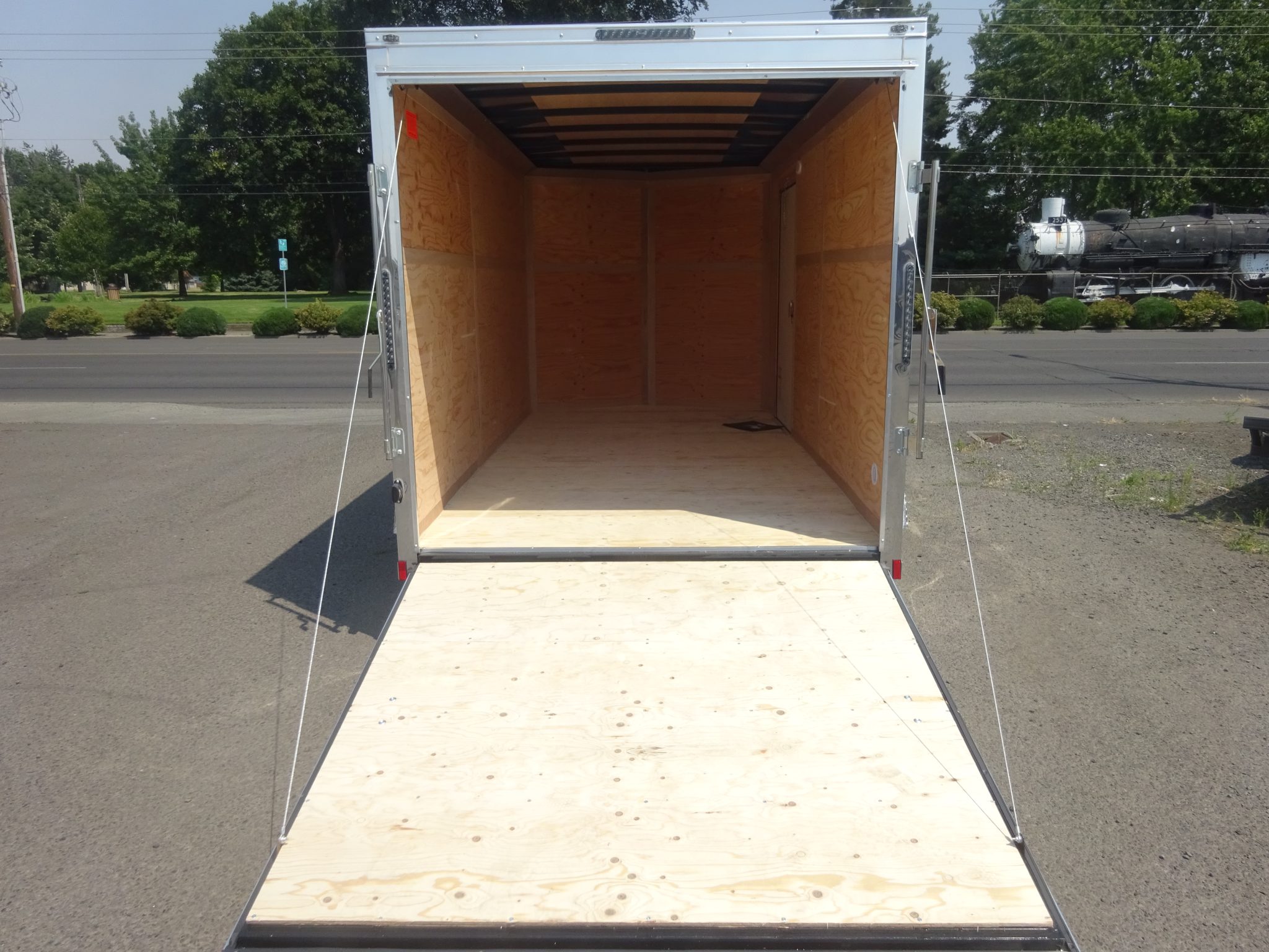 2027 Cargo Mate 7’x14′ E-Series Enclosed Trailers *** 6″ EXTRA HEIGHT *** - Image 5