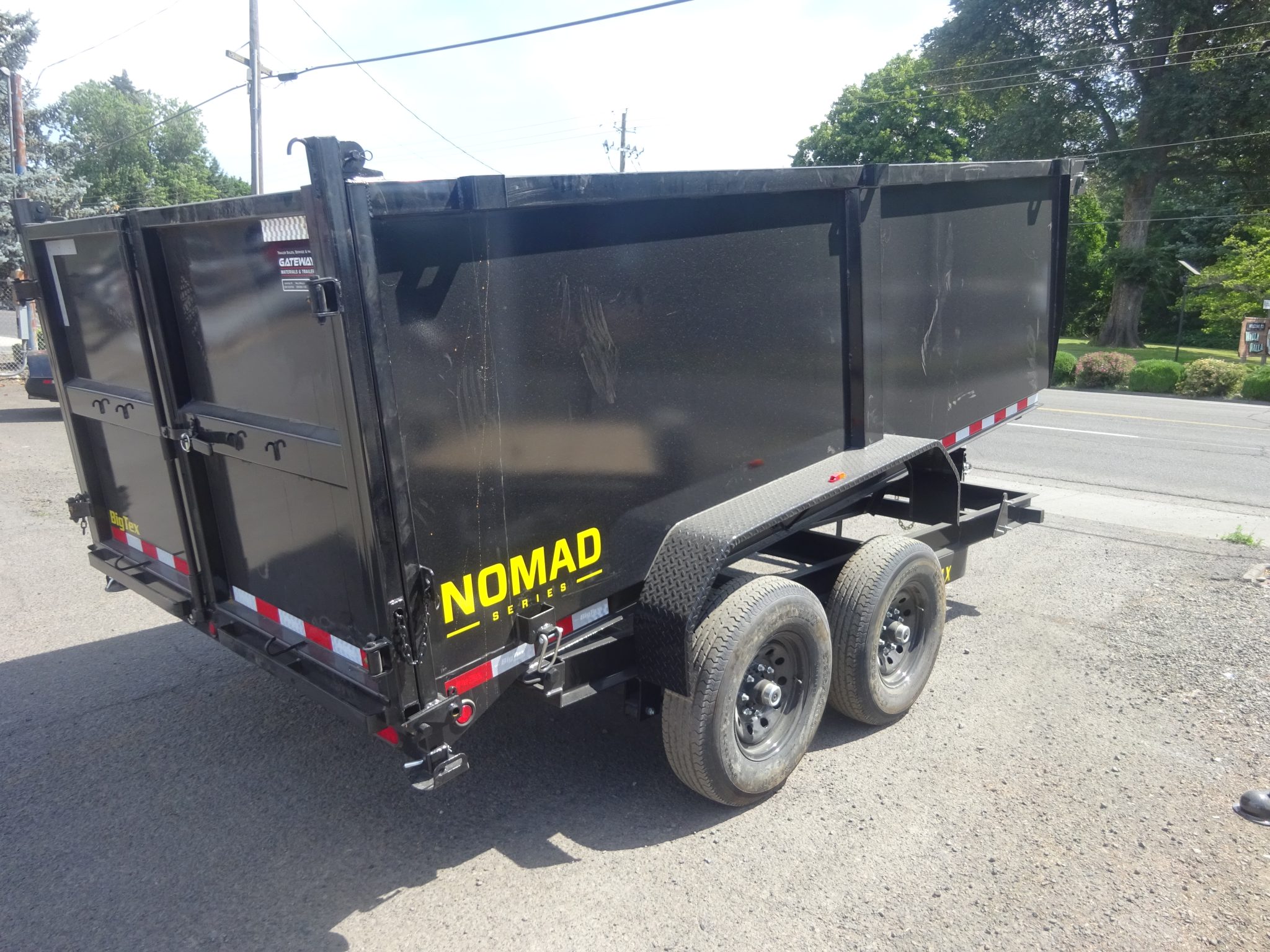 2027 Big Tex 83″x14′ 14LX Dump Trailer *** 4' SIDE WALLS *** - Image 4