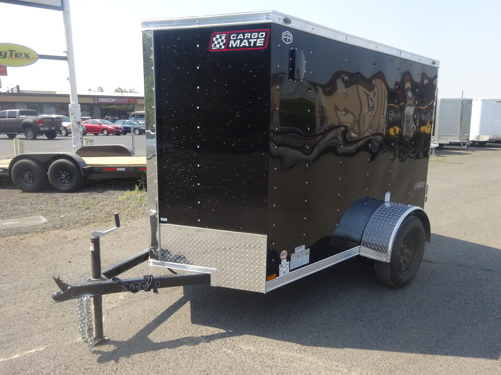 2027 Cargo Mate 5'x8' E-Series Enclosed Trailer *** WITH REAR RAMP *** - Image 2