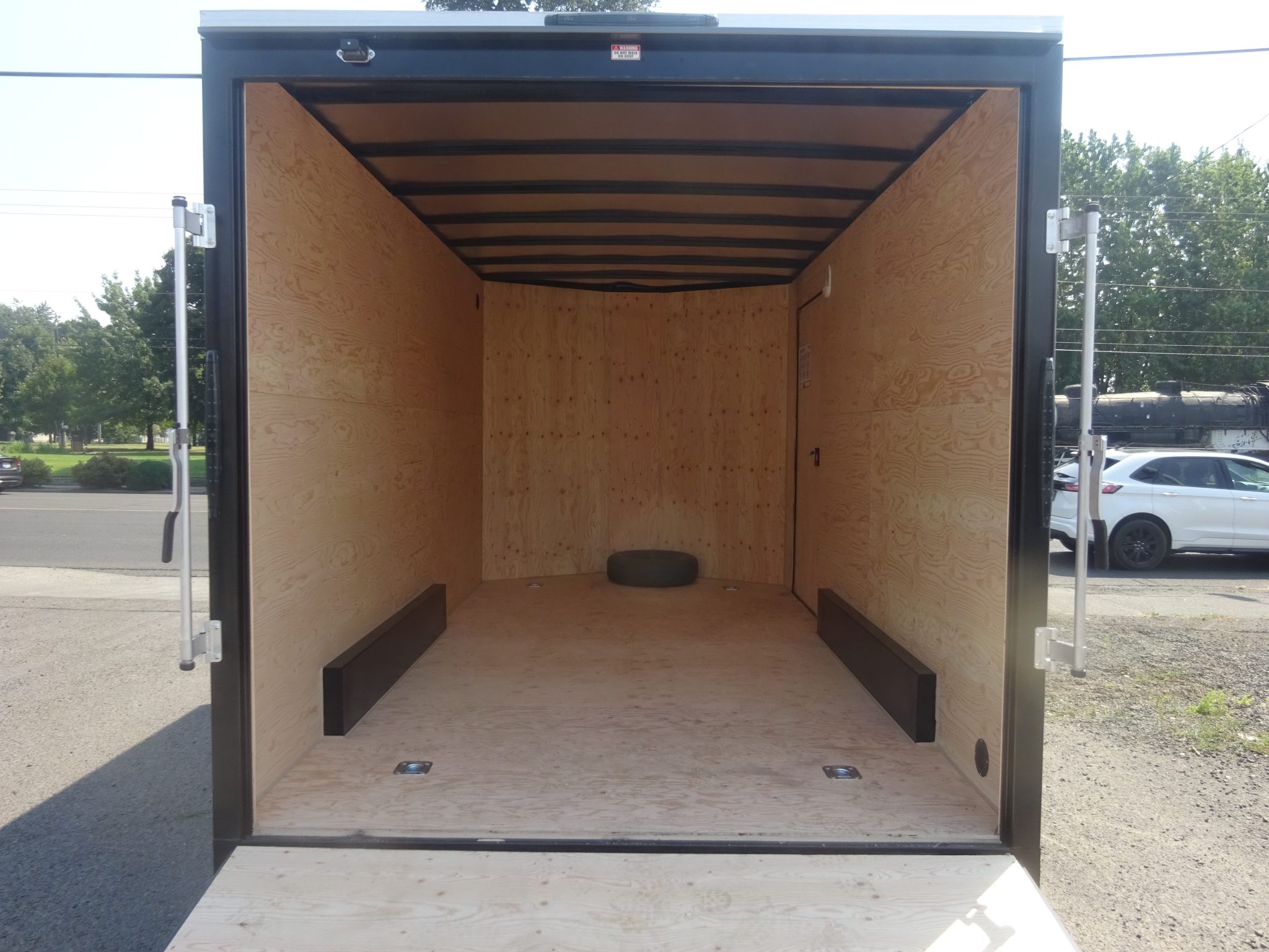 2026 Royal Cargo 7.5'x14'+2' Enclosed Trailer *** 6" EXTRA HEIGHT *** - Image 6