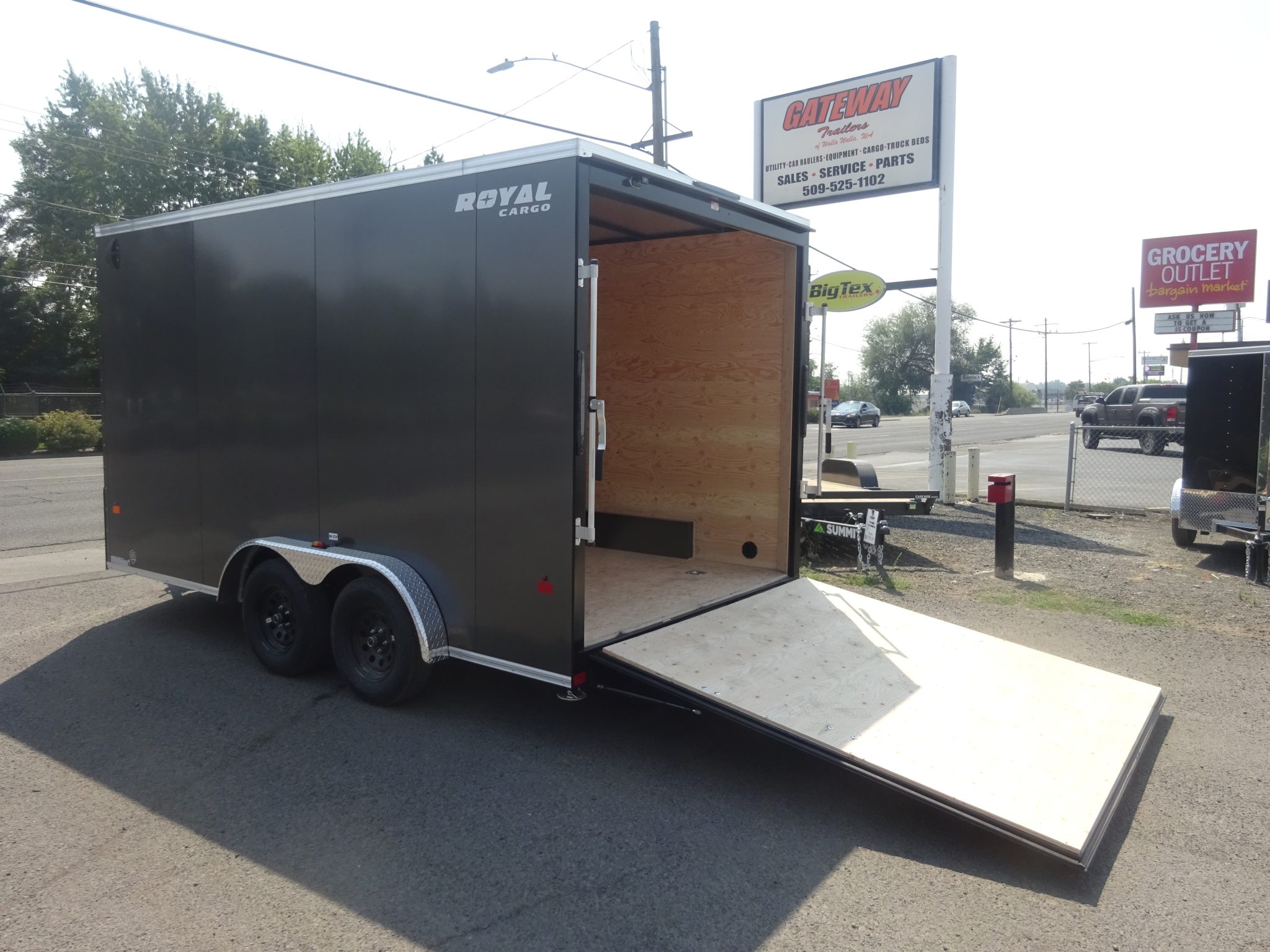 2026 Royal Cargo 7.5'x14'+2' Enclosed Trailer *** 6" EXTRA HEIGHT *** - Image 7