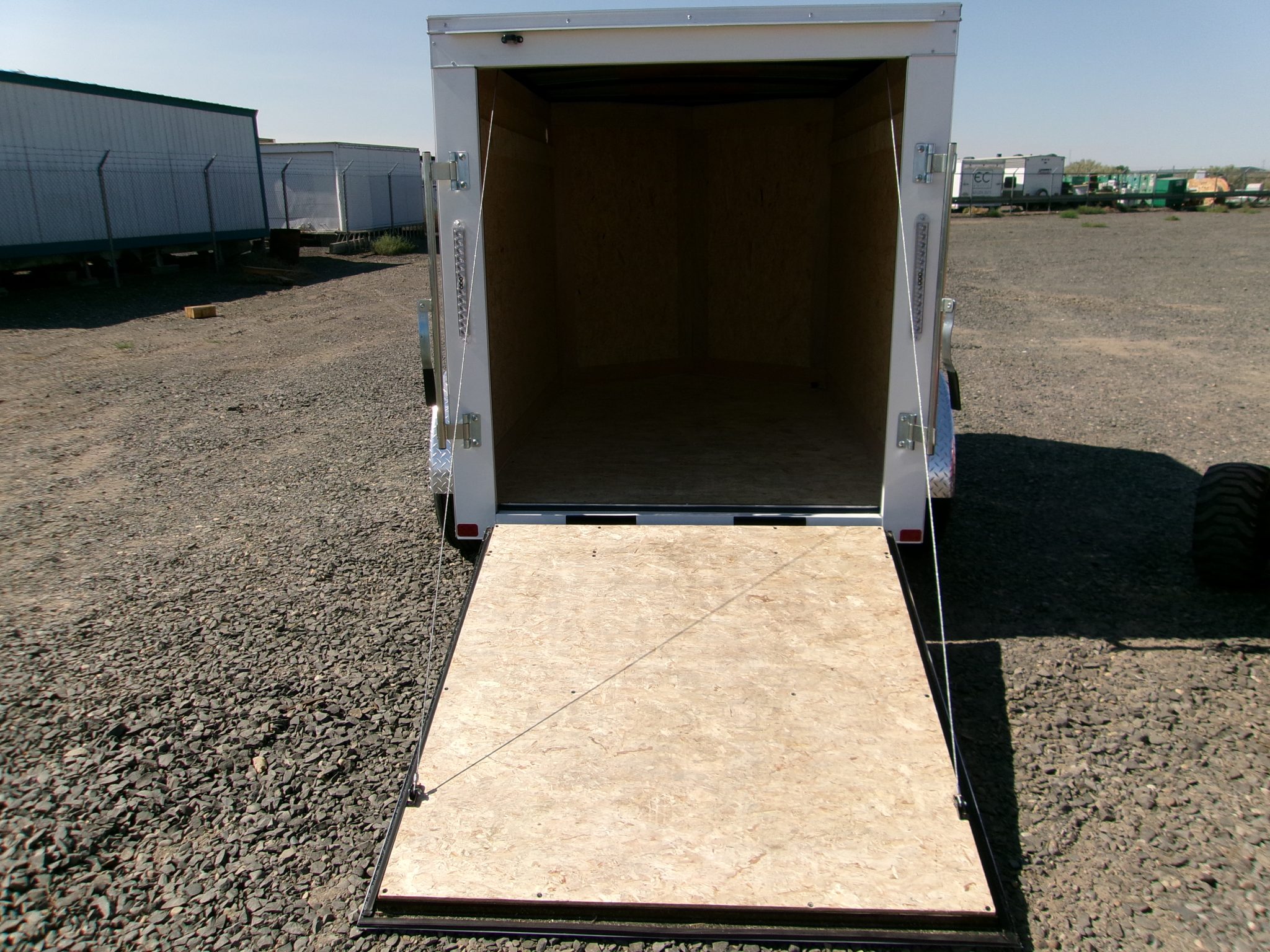 2026 5'x8' 3K Commander >>Payload: 2,158lbs<< - Image 6