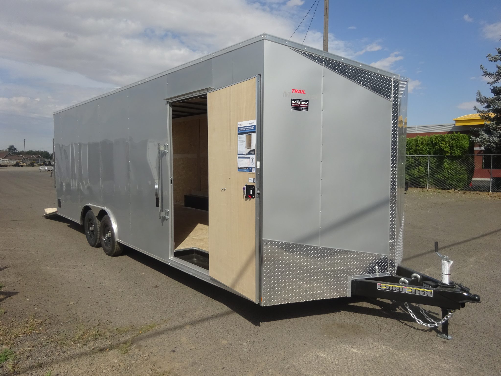 2026 Carry-On 8.5'x24' Trail Marshal Enclosed Trailer *** GVWR 9,990 LBS *** - Image 3