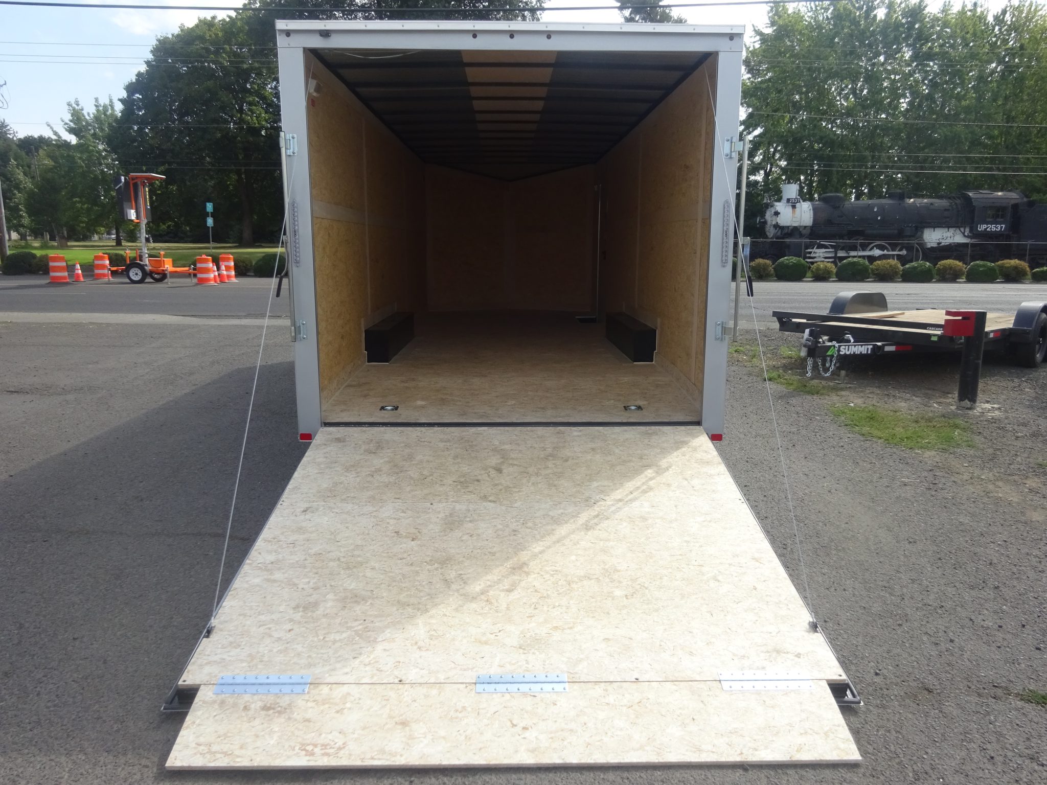 2026 Carry-On 8.5'x24' Trail Marshal Enclosed Trailer *** GVWR 9,990 LBS *** - Image 5