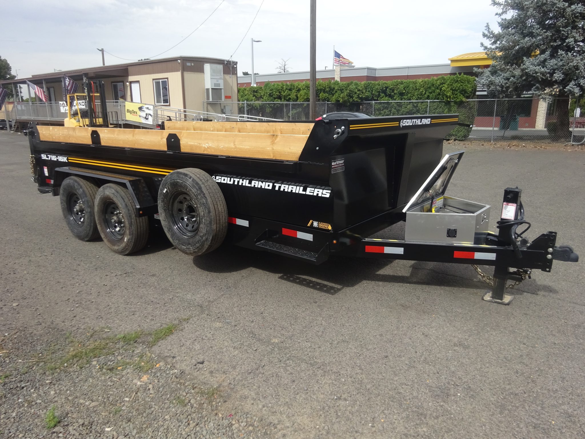 2026 Southland 7’x16′ SL716-16K Dump Trailer *** REAR SPREADER GATE *** - Image 3