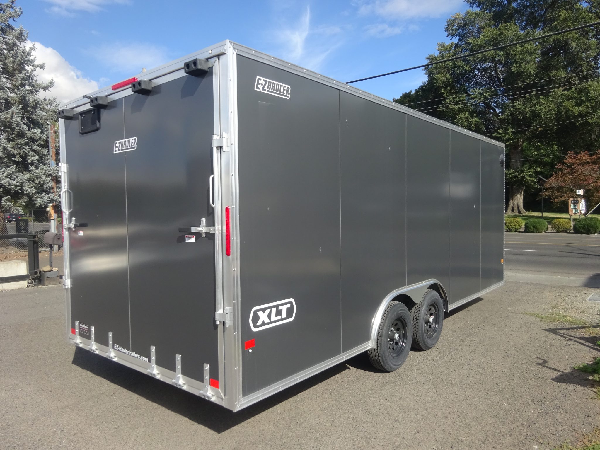 2026 EZ-Hauler 8.5'x20' Enclosed Trailer *** ALL ALUMINUM FRAME *** - Image 4