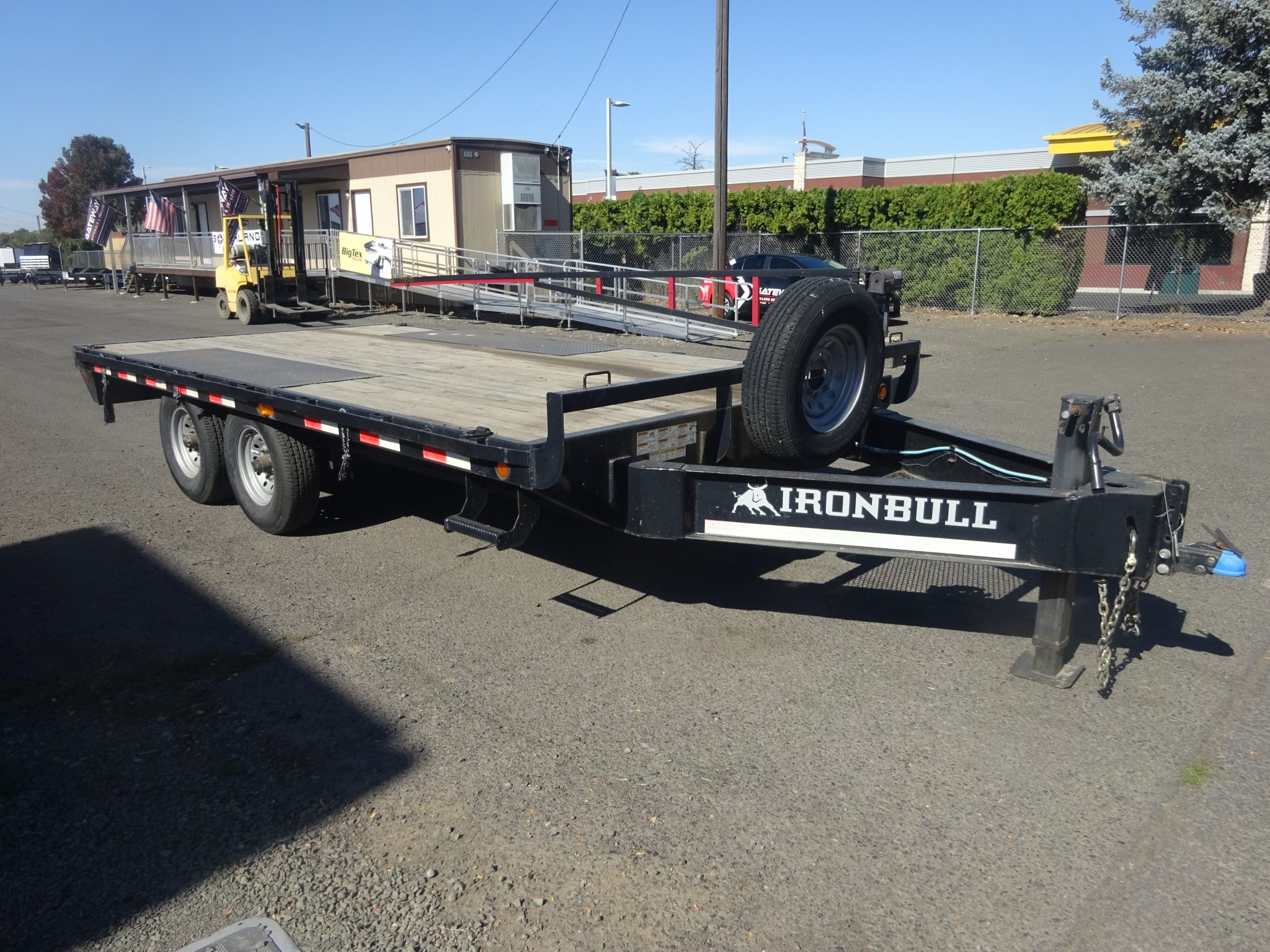 2020 Iron Bull 102"x16' Deckover Trailer *** PREOWNED *** - Image 3