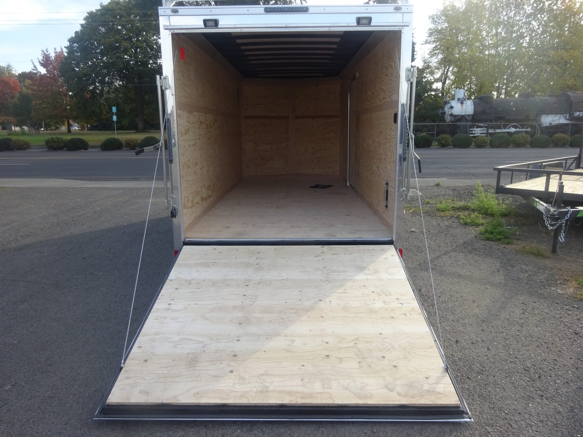 2027 7K Enclosed Cargo Trailer photo 5